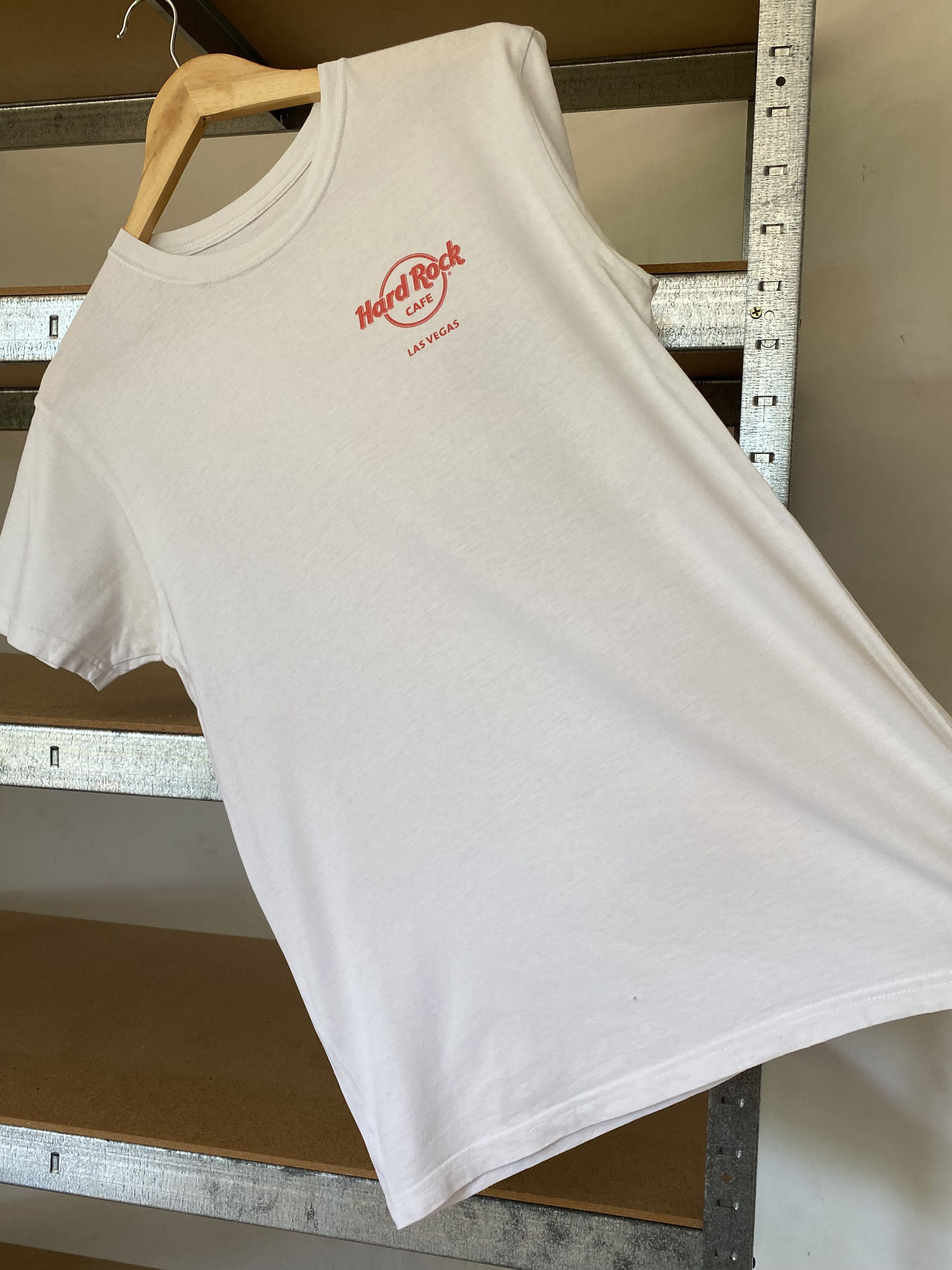 Hard Rock Cafe Hard Rock Cafe Vintage 2000s Las Vegas White Tee Size US S / EU 44-46 / 1 - 12 Thumbnail