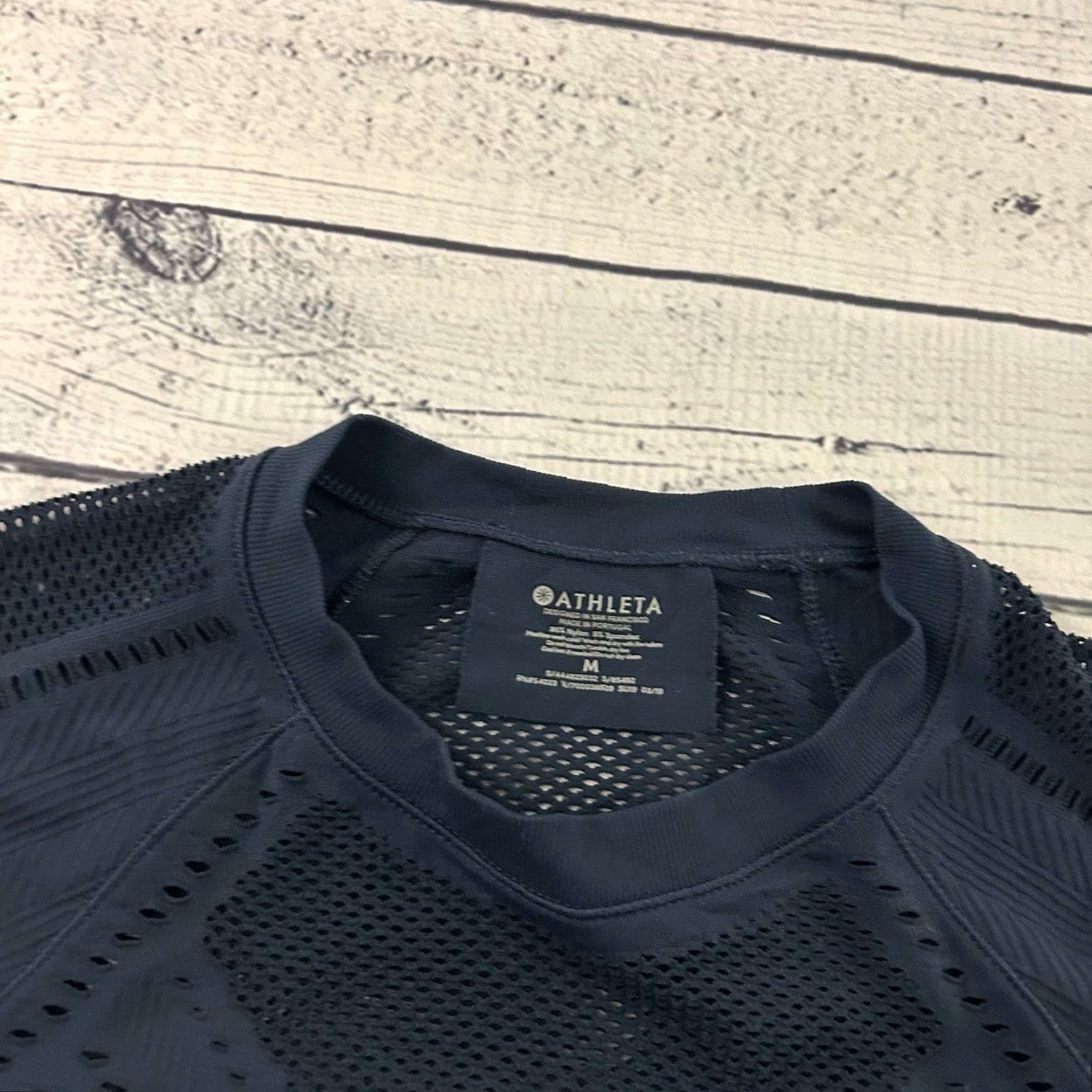 Athleta Athleta Momentum Short Sleeve Athletic Top Women's M Blue T-Shirt Activewear Womens Momentum Short Sleeve Shirt Size M / US 6-8 / IT 42-44 - 2 Thumbnail