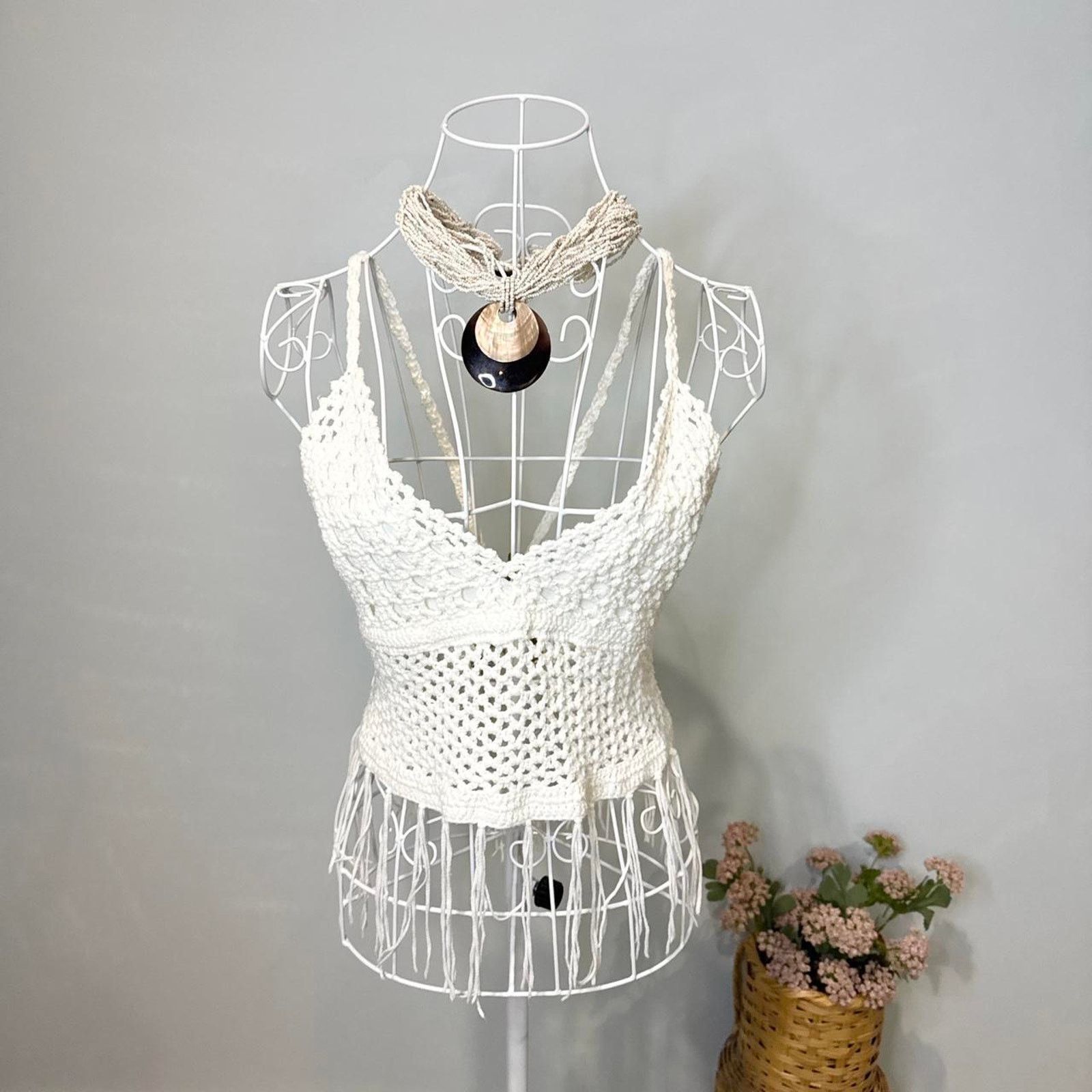Other Stunning white vintage y2k 70s style crochet fringe tank top Size M / US 6-8 / IT 42-44 - 1 Thumbnail