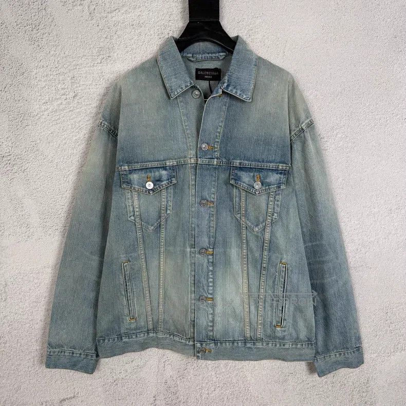 Balenciaga Balenciaga Light Wash Denim Palm Tree Distressed Jacket Size US XS / EU 42 / 0 - 1 Thumbnail