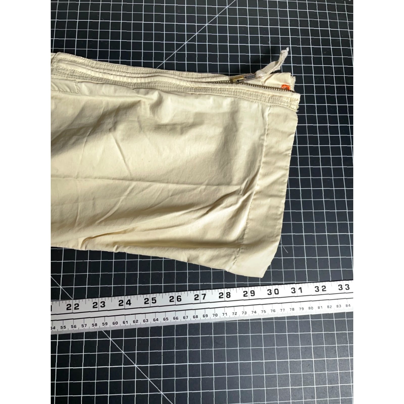 Gap VINTAGE Gap Baggy Parachute Cargo Pants Mens M Beige Nylon 90s Retro Cargo Pocket Straight Inseam 29 Size US 31 - 6 Thumbnail