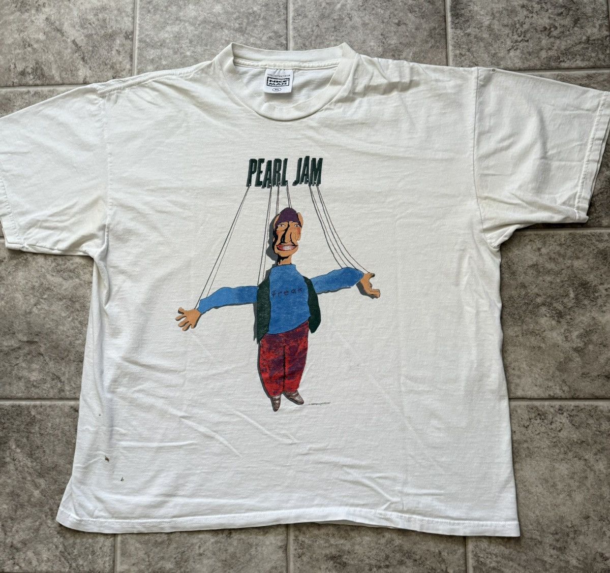 Band Tees 1994 Pearl Jam ‘Freak Puppet’ T-Shirt Size US XL / EU 56 / 4 - 1 Thumbnail