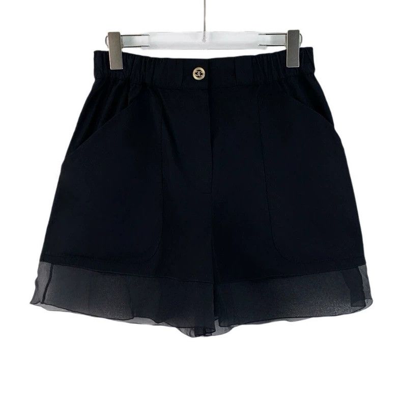 Chanel Chanel Black wood ear lace stitching cotton casual shorts Size 25" / US 0 / IT 36 - 1 Thumbnail