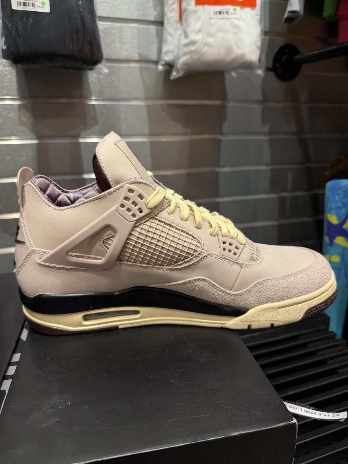 Nike Size 13.5W/12M - Jordan 4 Retro OG SP A Ma Maniére Size US 12 / IT 42 - 4 Thumbnail