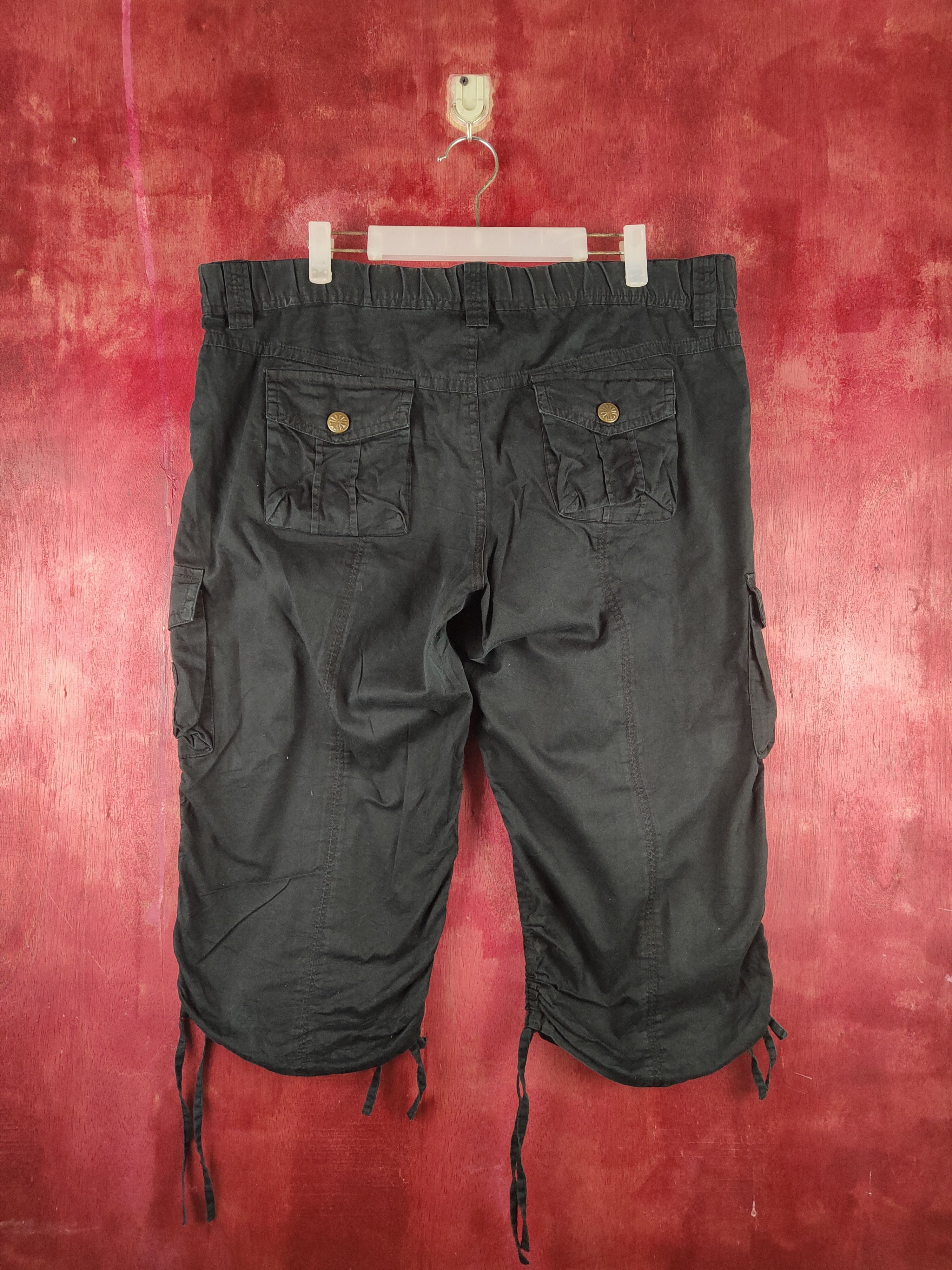 Japanese Brand Japanese Brand Black Short cargo Pants N#S49 Size US 37 - 7 Thumbnail