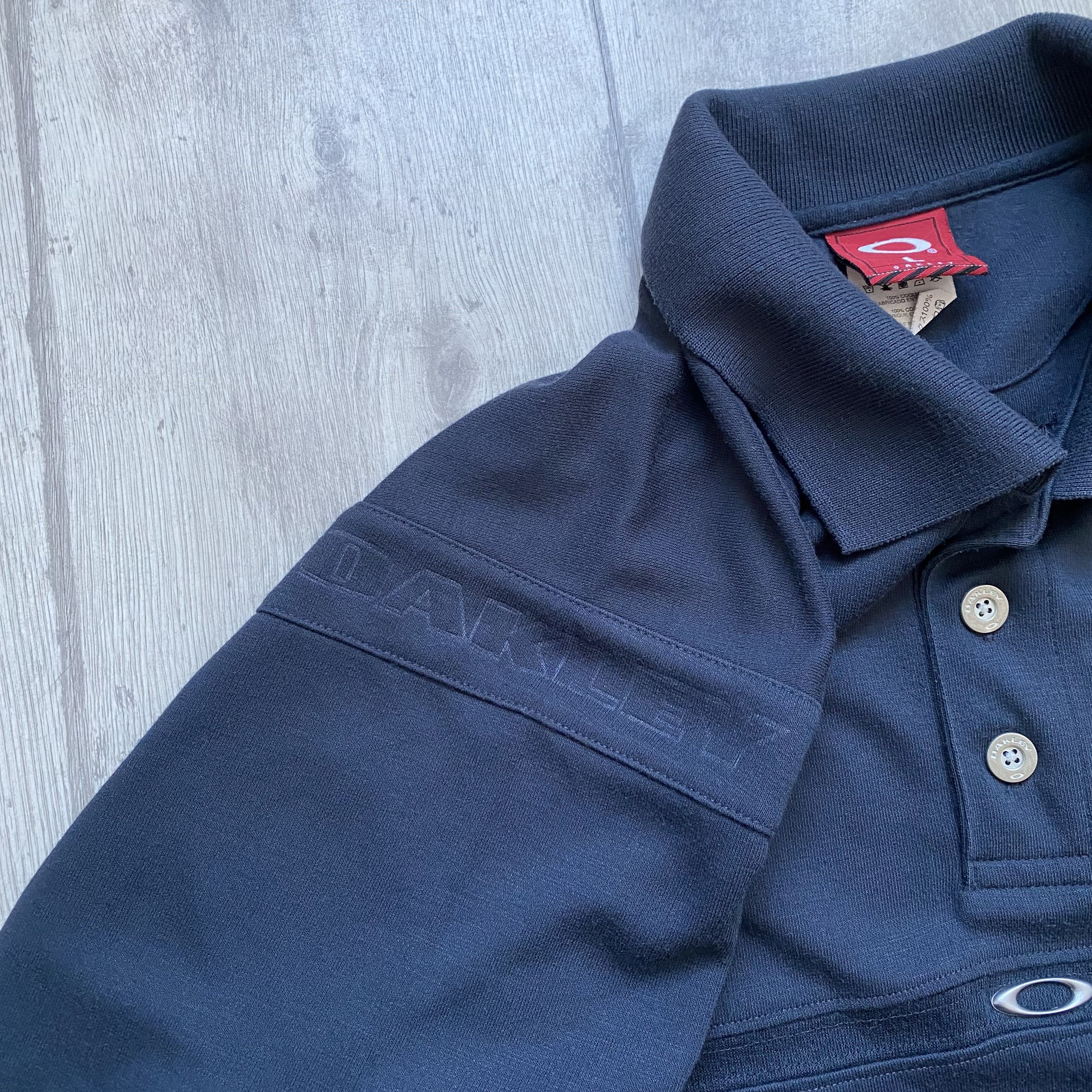 Oakley Vintage 90s Oakley polo Center logo 3D tee Gorpcore Size US L / EU 52-54 / 3 - 8 Thumbnail