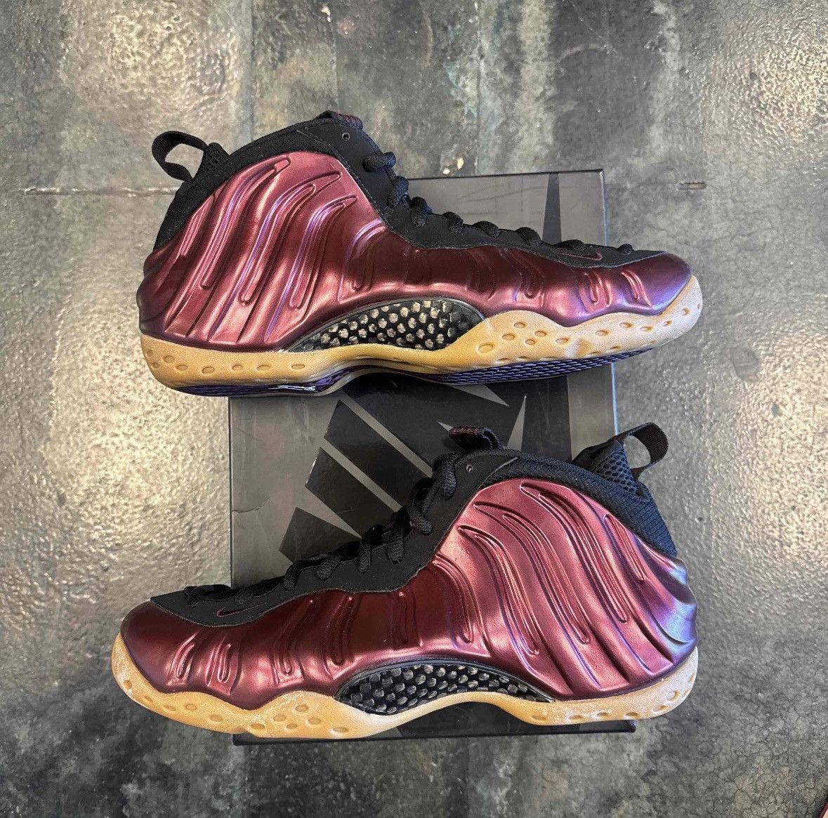 Nike Nike Foamposite Maroon Size US 10.5 / EU 43-44 - 1 Thumbnail
