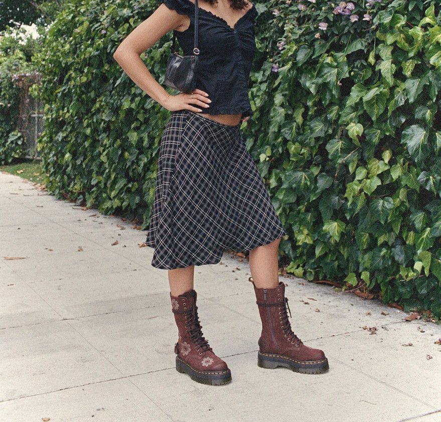 Dr. Martens DR. MARTENS 1B99 DUNNET FLOWER E.H Suede PLATFORM BOOTS Size US 11 / IT 41 - 8 Thumbnail