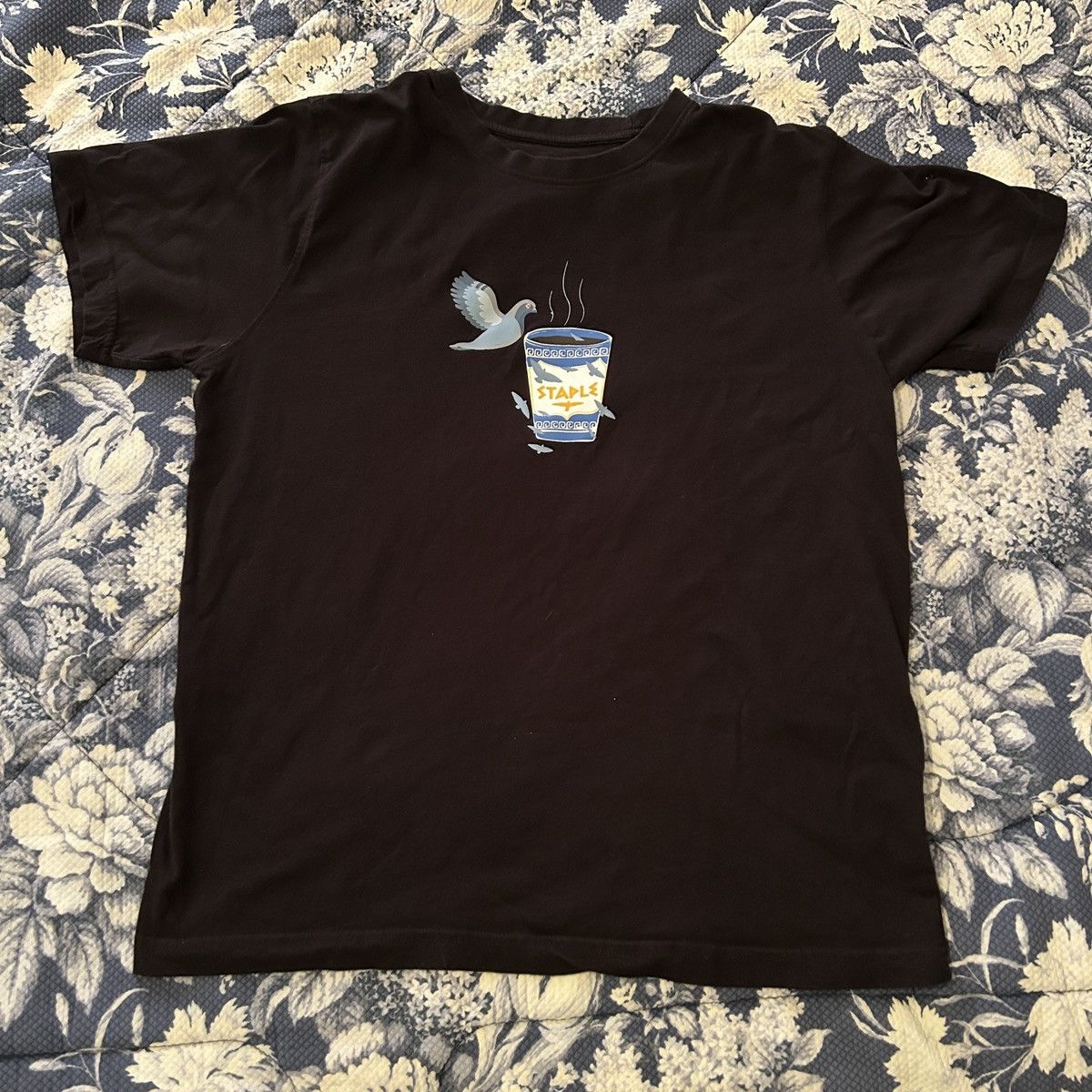 Staple Jeff Staple NYC Pigeon Coffee Cup Shirt Size US L / EU 52-54 / 3 - 1 Thumbnail