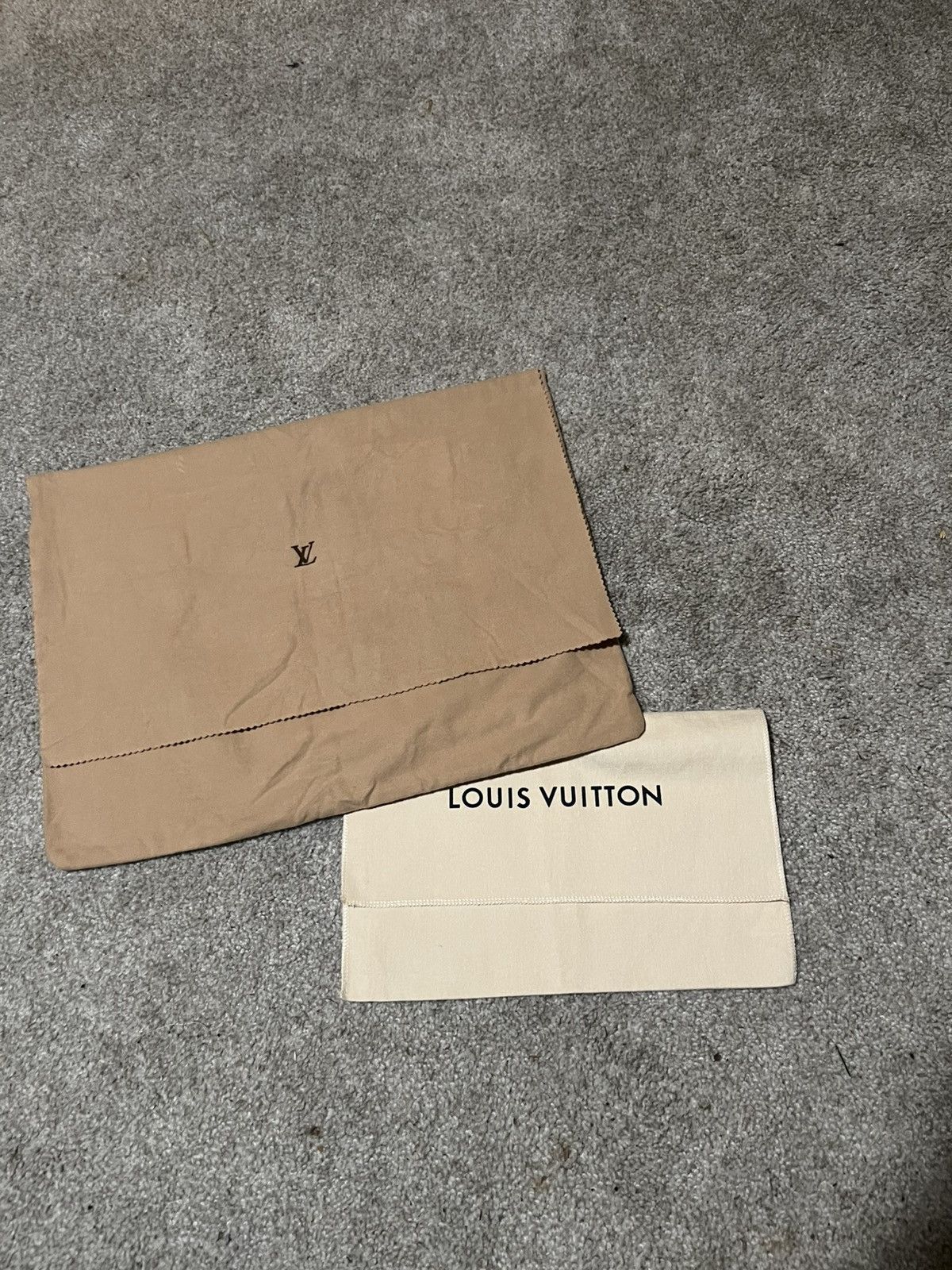 Louis Vuitton Authentic Louis Vuitton Dust Bags Set of 2 Size ONE SIZE - 1 Thumbnail