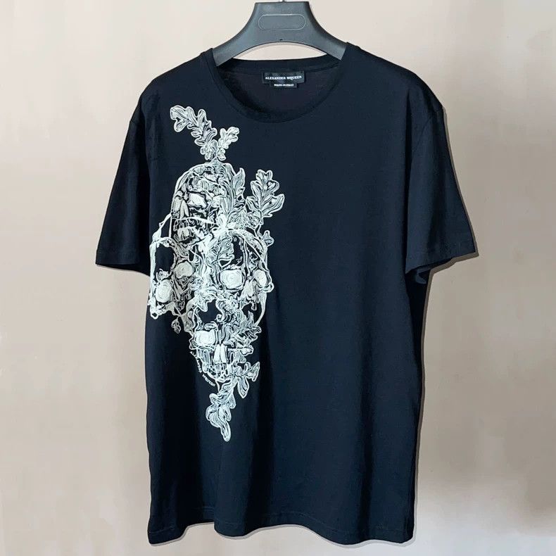 Alexander McQueen Alexander McQUEEN Thread - coiled embroidered abstract skul Size US M / EU 48-50 / 2 - 1 Thumbnail
