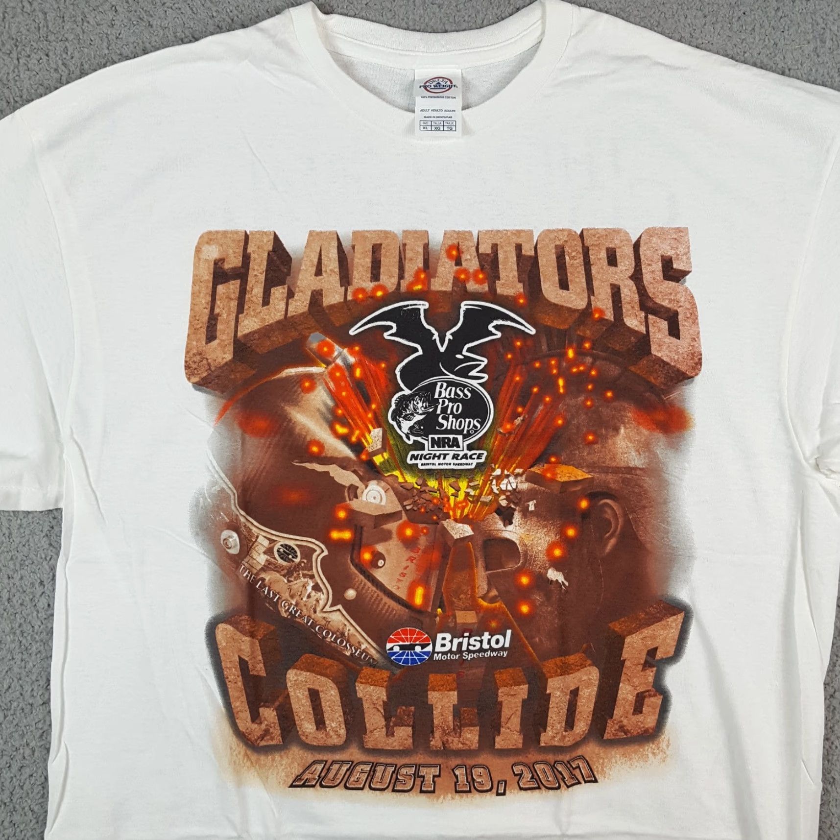 Delta VINTAGE NASCAR Gladiators Collide Bristol Racing Delta T-Shirt Mens XL White Cot​ton Embroidered Logo Retro 90s 00s Vintage Y2K Racing EPL Size US XL / EU 56 / 4 - 2 Thumbnail