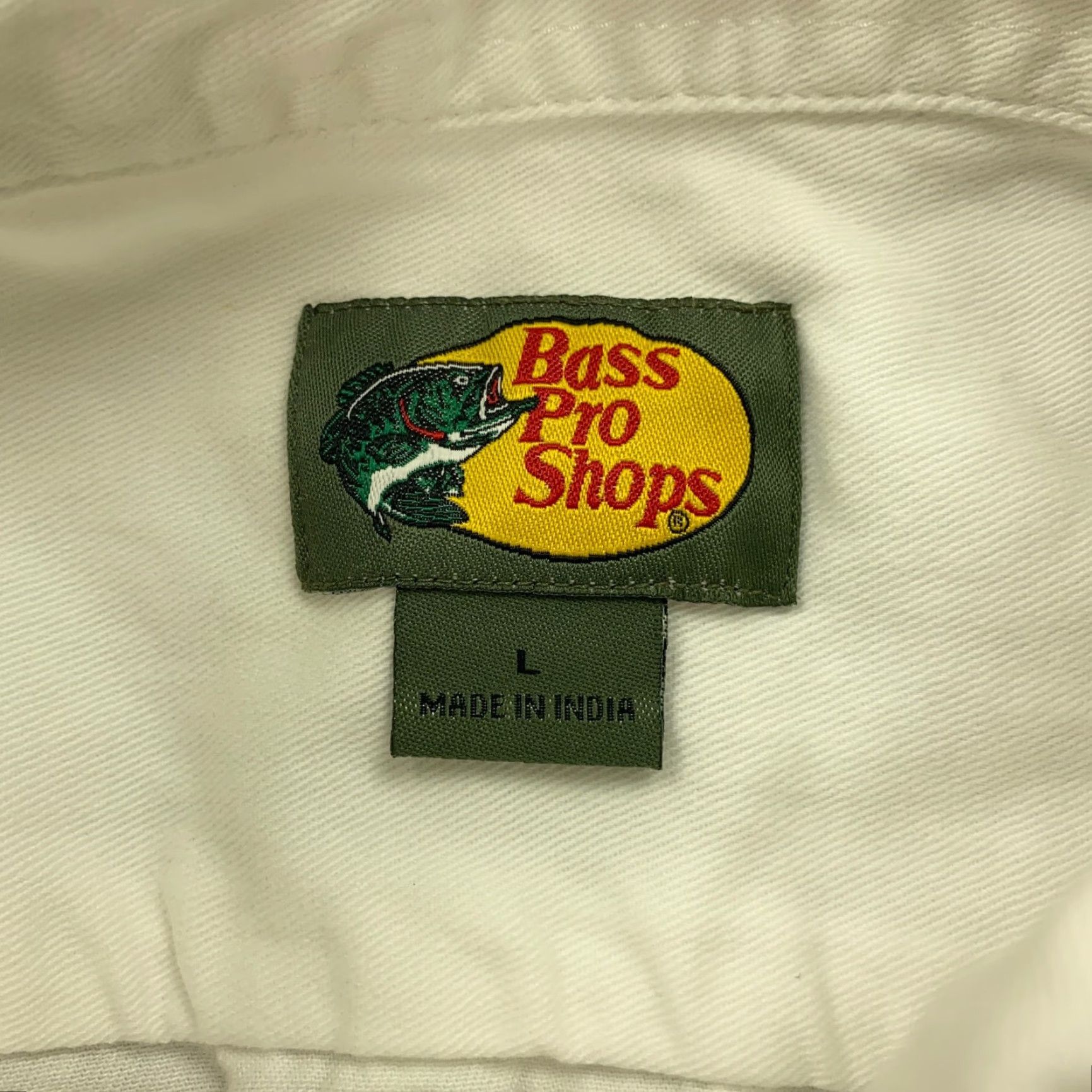 Bass Pro Shops Bass Pro Shops Shirt Womens Large White Embroidered Button-Up Pockets Shirt Ladies Large White Embroidered Button-Up Pockets Size L / US 10 / IT 46 - 5 Thumbnail