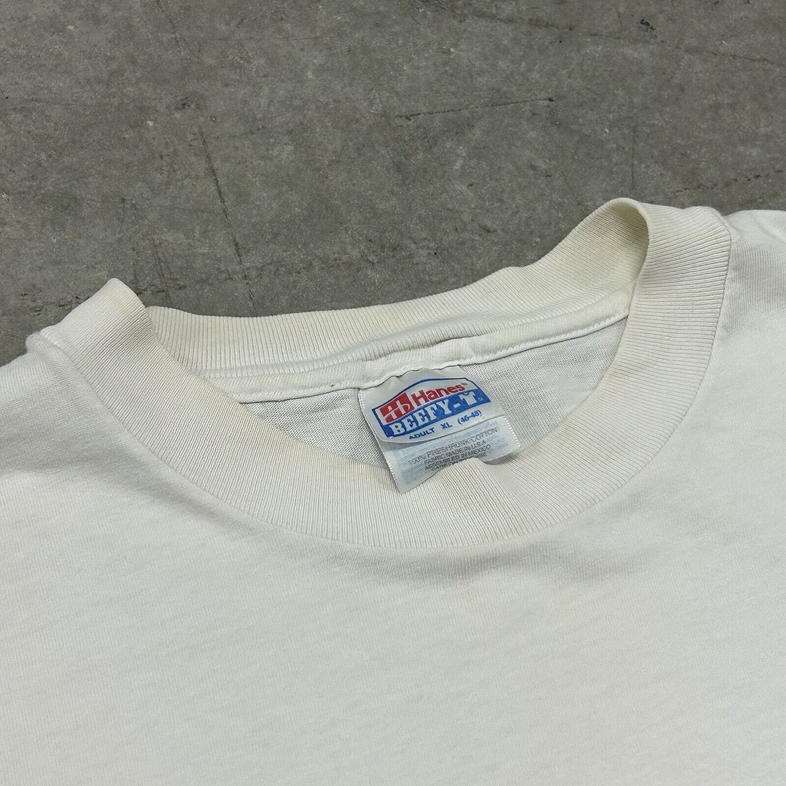 Vintage Vintage 90s AIDS Travels Safe Sex RARE Obscure White T-shirt Size US XL / EU 56 / 4 - 5 Thumbnail