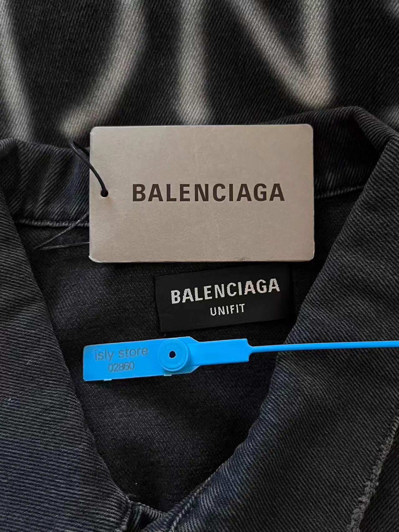 Balenciaga Balenciaga spray-painted logo denim jacket Size US S / EU 44-46 / 1 - 4 Thumbnail