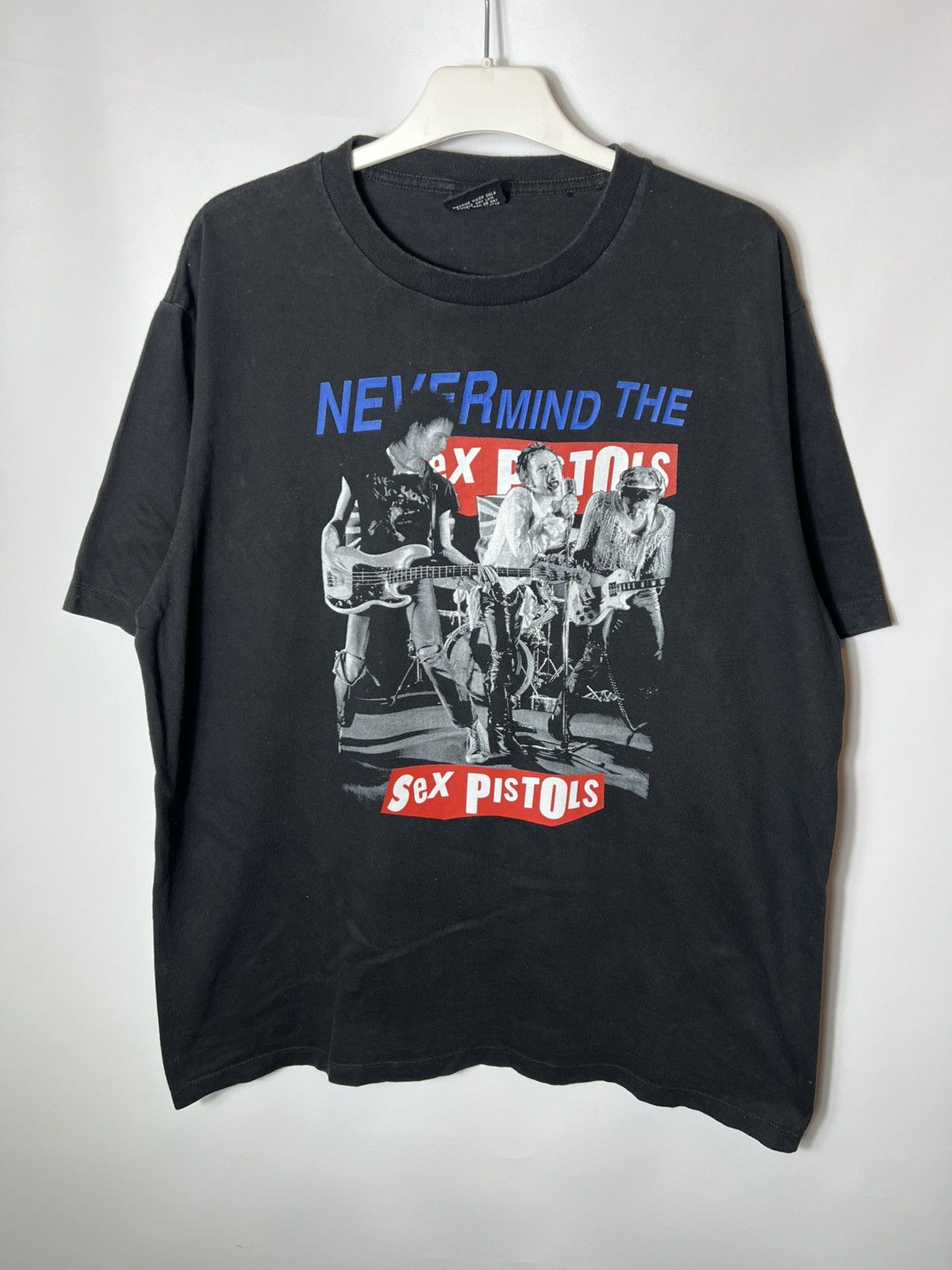 Band Tees Vintage band rock tour Never Mind The Sex Pistols T-shirt Size US XL / EU 56 / 4 - 1 Thumbnail