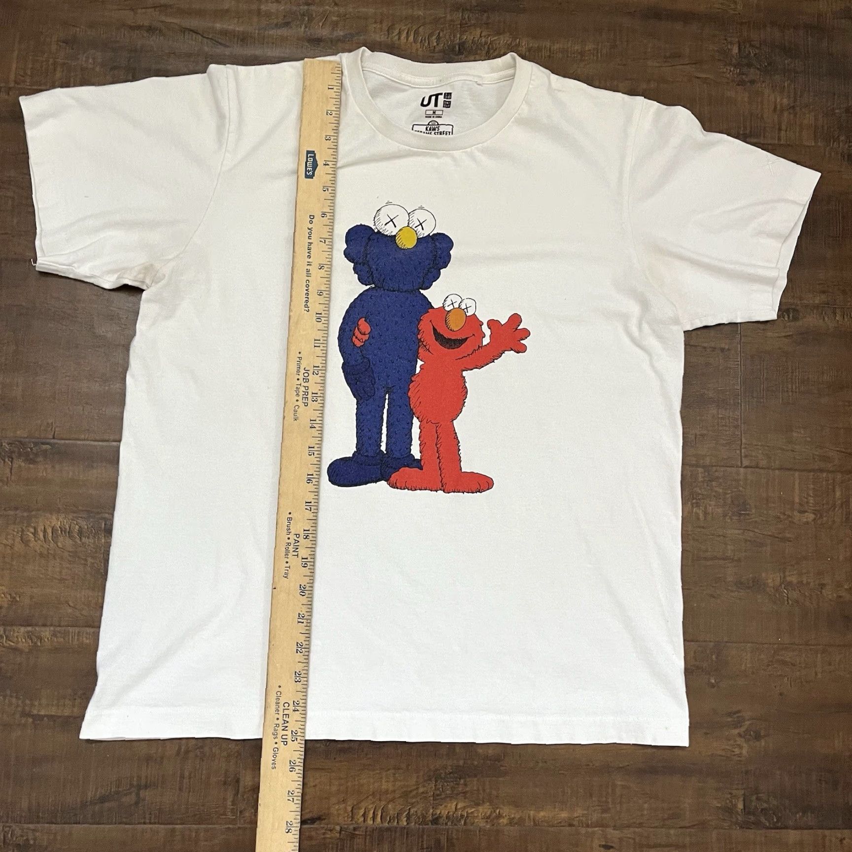 Kaws KAWS x Uniqlo Sesame Street Elmo T-Shirt Mens Medium White Graphic Print Streetwear Size US M / EU 48-50 / 2 - 7 Thumbnail
