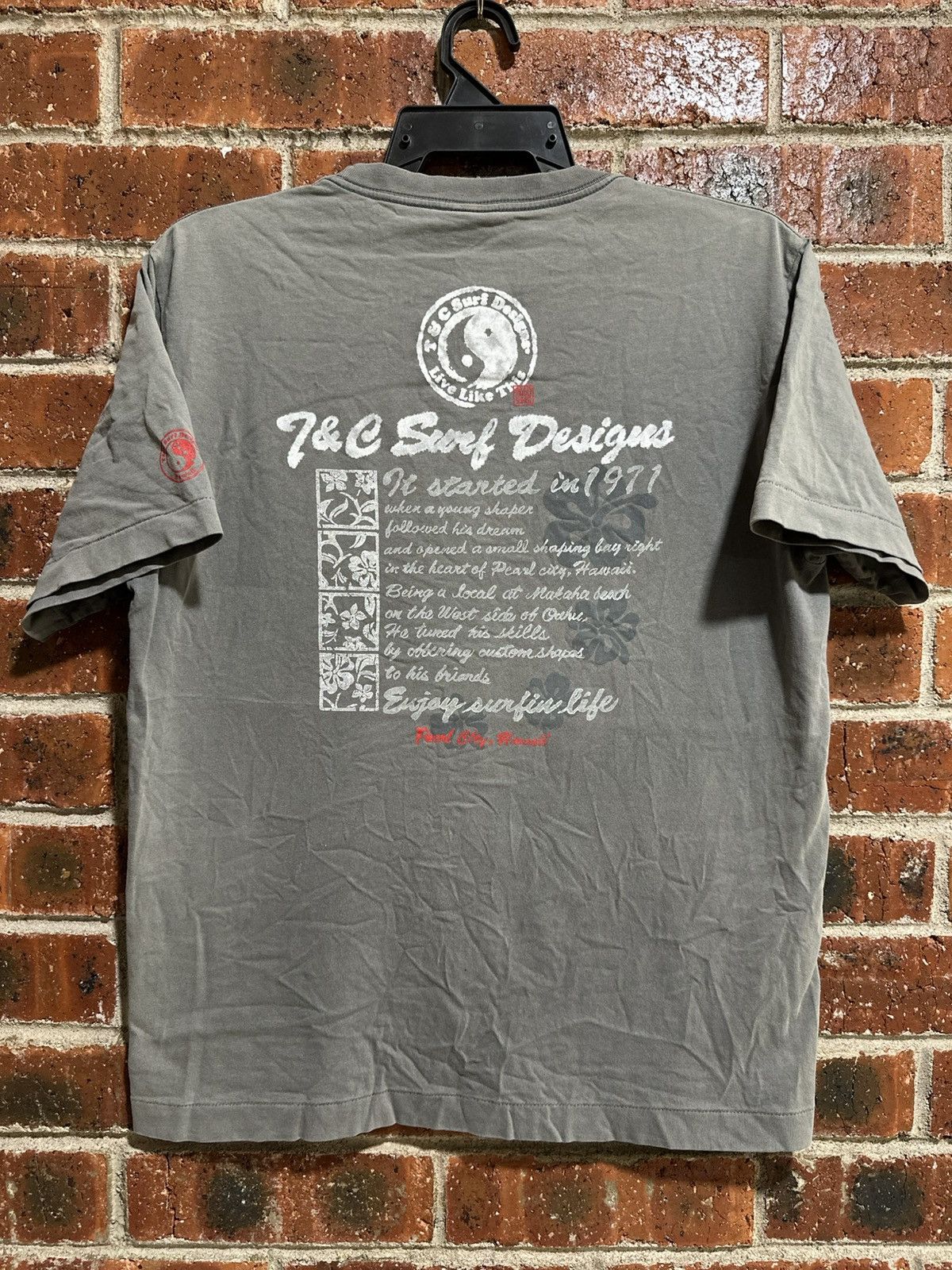 Thrashed Vintage T&C Surf Design Sun Faded Tee