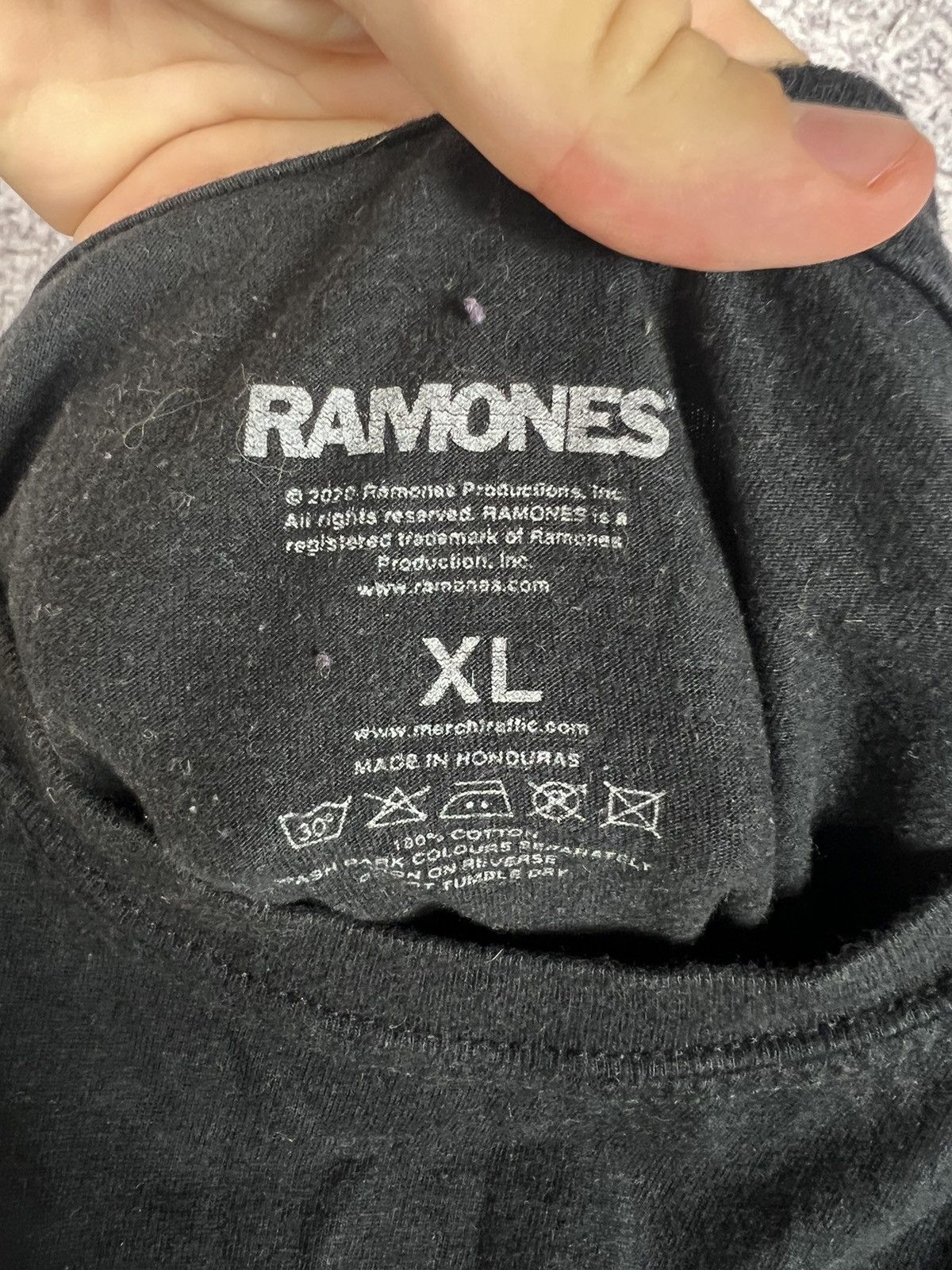 Band Tees Vintage Ramones Rock Band T-Shirt Size US XL / EU 56 / 4 - 5 Thumbnail