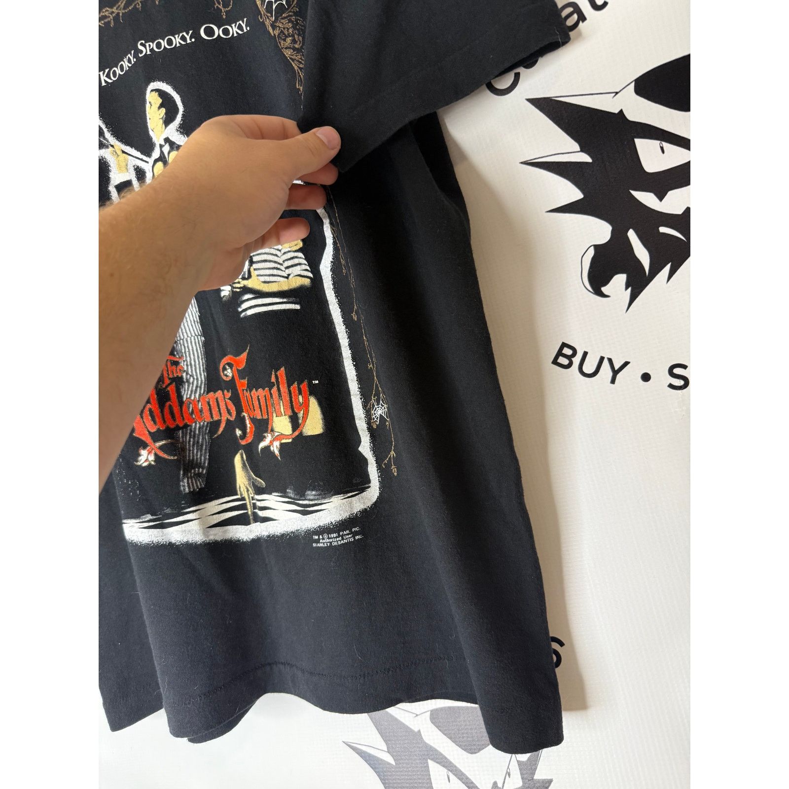 Fruit Of The Loom Vintage The Adams Family Stanley Desantis Shirt 1991 FOTL Size US L / EU 52-54 / 3 - 4 Thumbnail