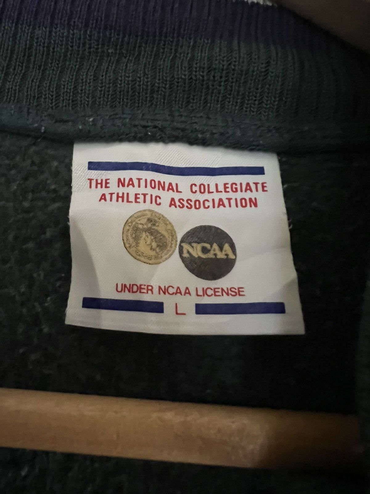 Japanese Brand 🔥 Vintage NCAA Sweatshirt — Classic College Sports Style Size US L / EU 52-54 / 3 - 8 Thumbnail