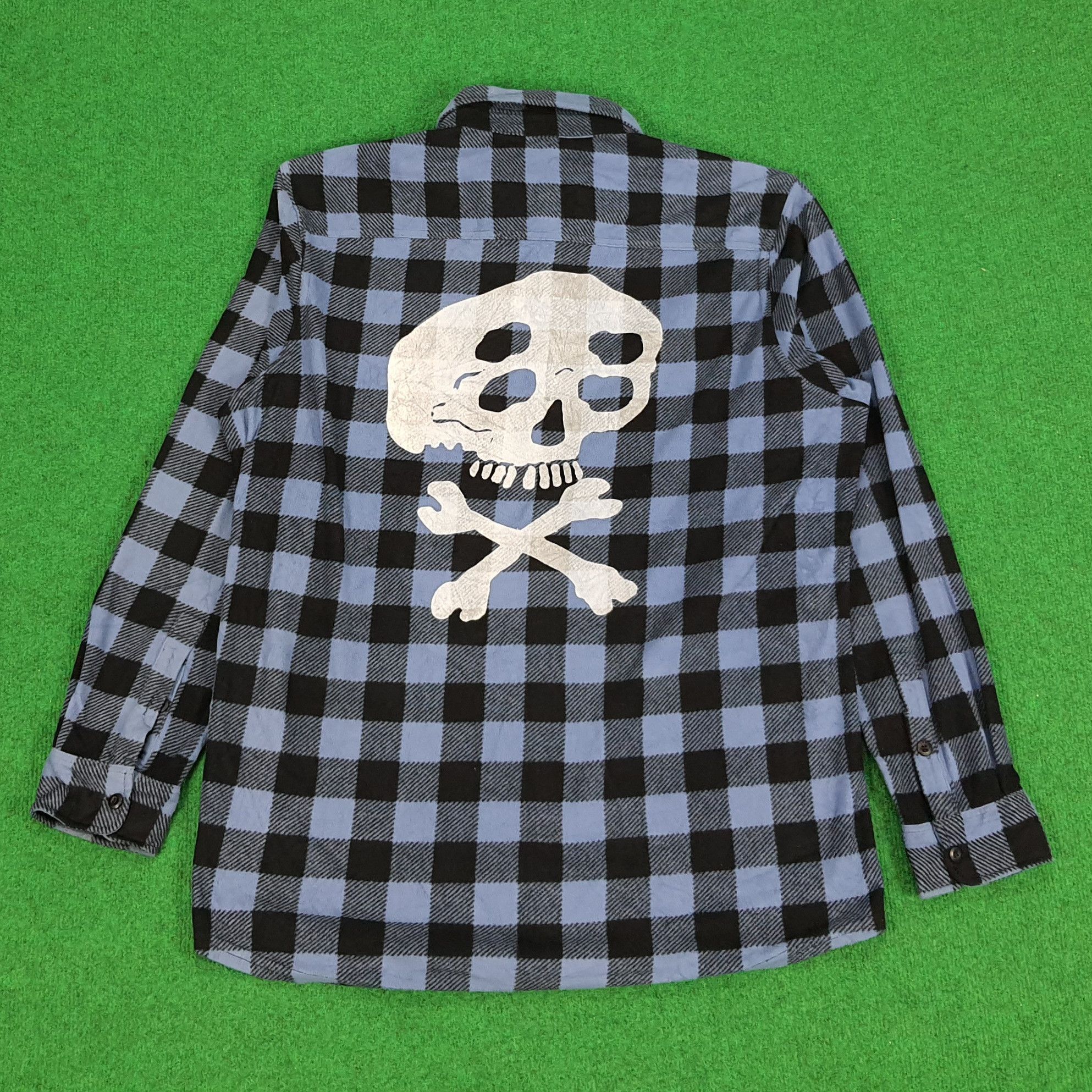 Japanese Brand × Uniqlo × Vintage Vintage Uniqlo Flannel Custom Skull Logo Button Up shirt Size US L / EU 52-54 / 3 - 1 Thumbnail
