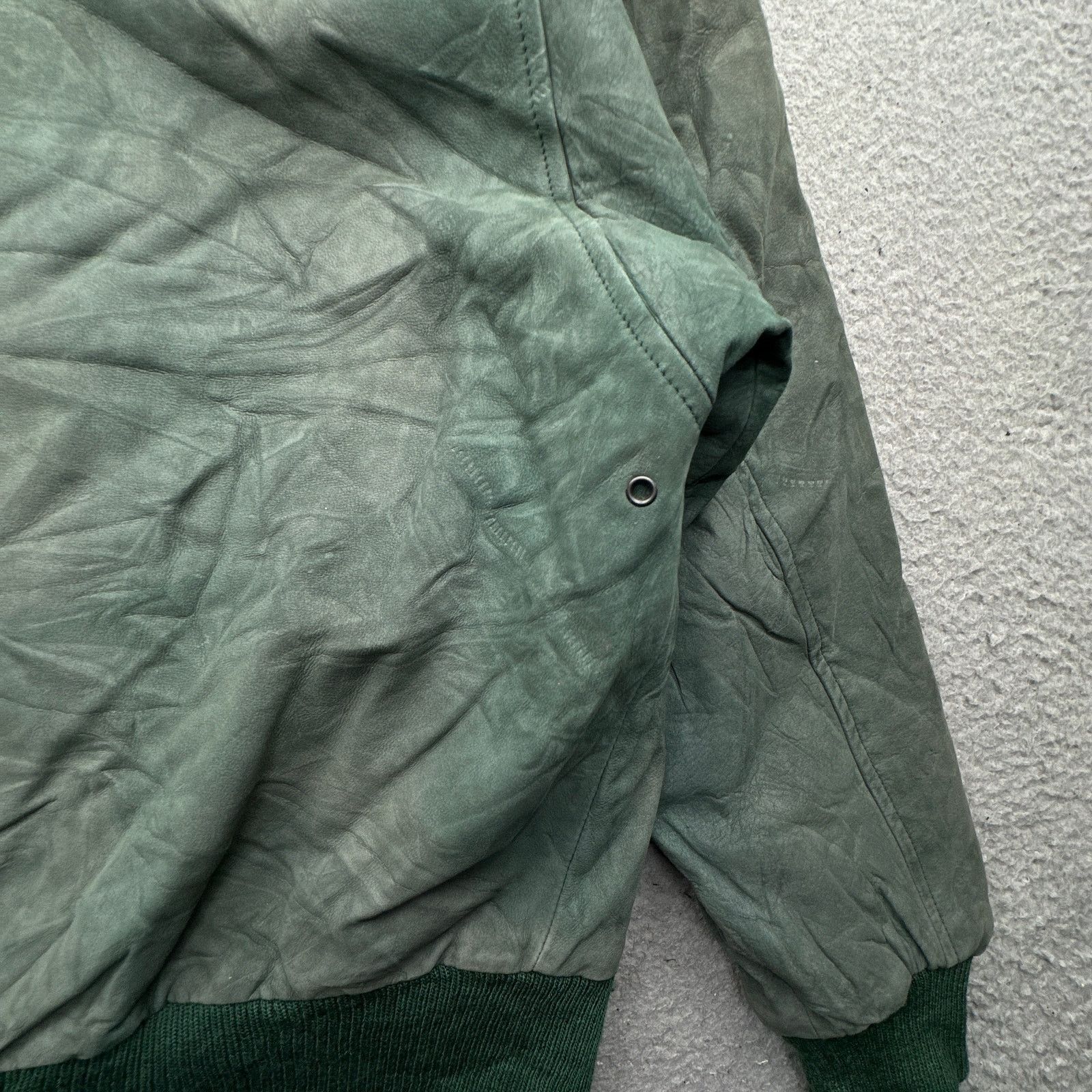Other Vintage International Leather Green Bomber Jacket Large Size US L / EU 52-54 / 3 - 7 Thumbnail