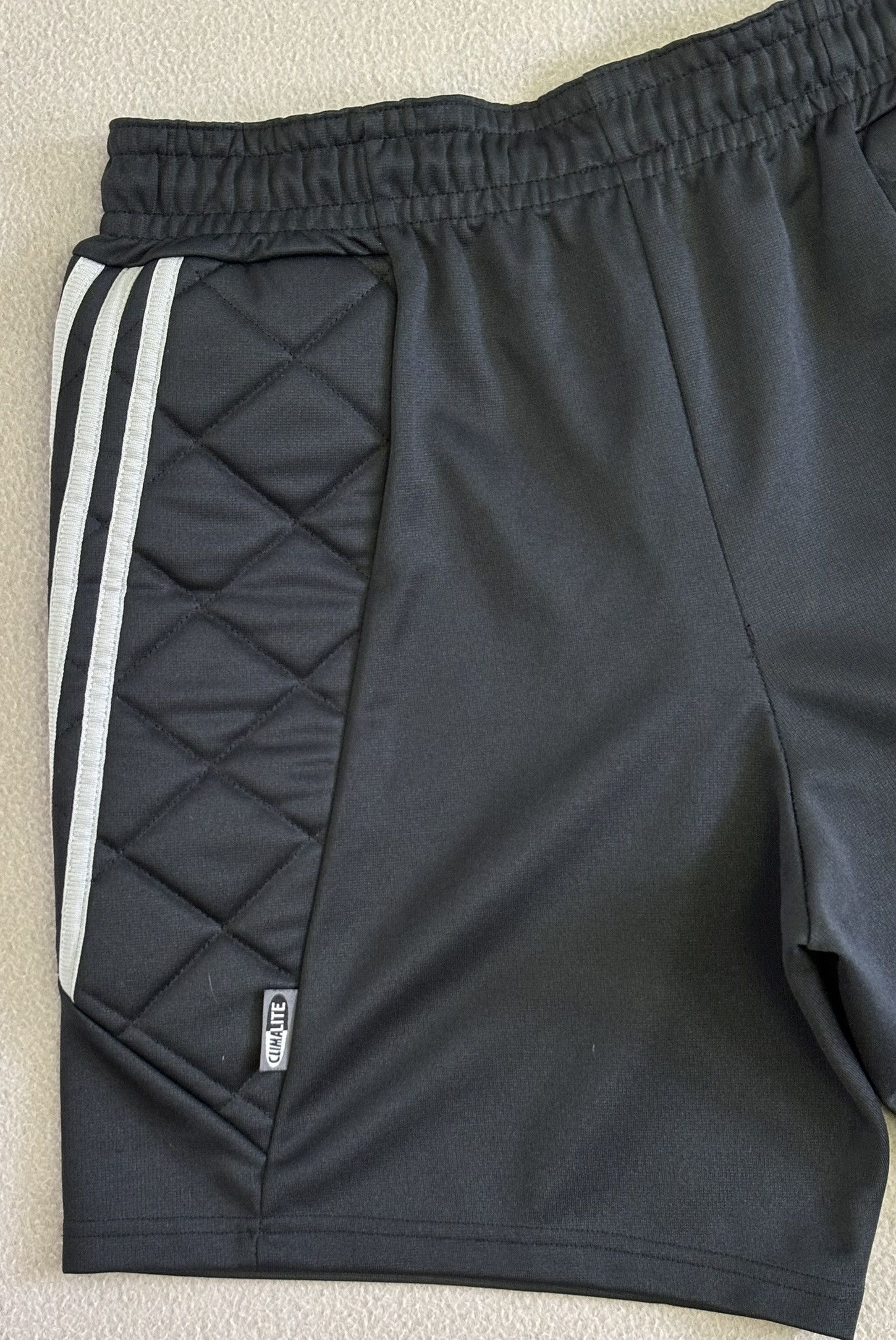 Adidas Benfica Lisbon 2002/2003 Adidas Goalkeeper Shorts size M Size US 33 - 8 Thumbnail