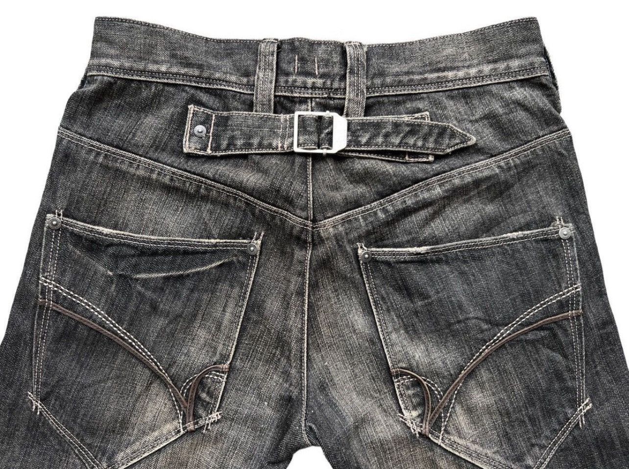 Japanese Brand Japanese Brand Straight Cut Buckle Back Denim Jeans 29x29.5 Size US 29 - 7 Thumbnail