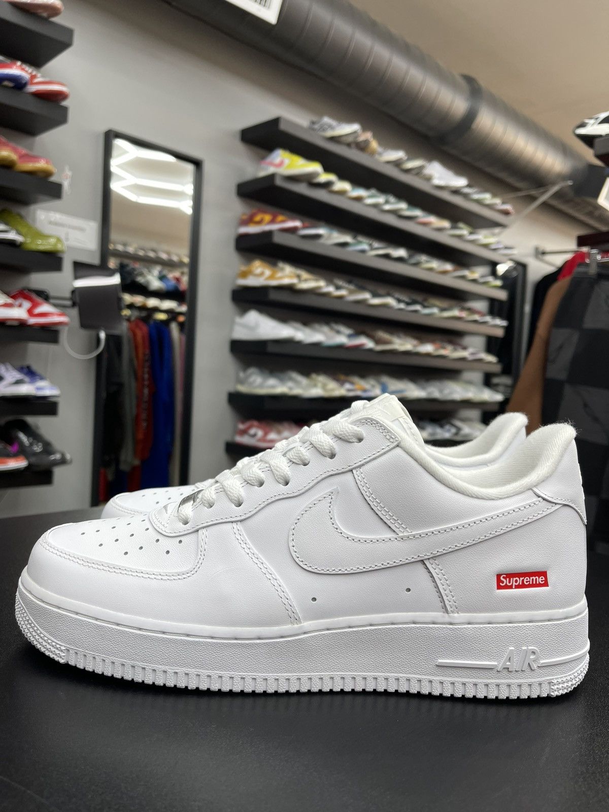 Supreme®/Nike® Air Force 1 Low 10.5 Nike Air Force 1 x Supreme Low