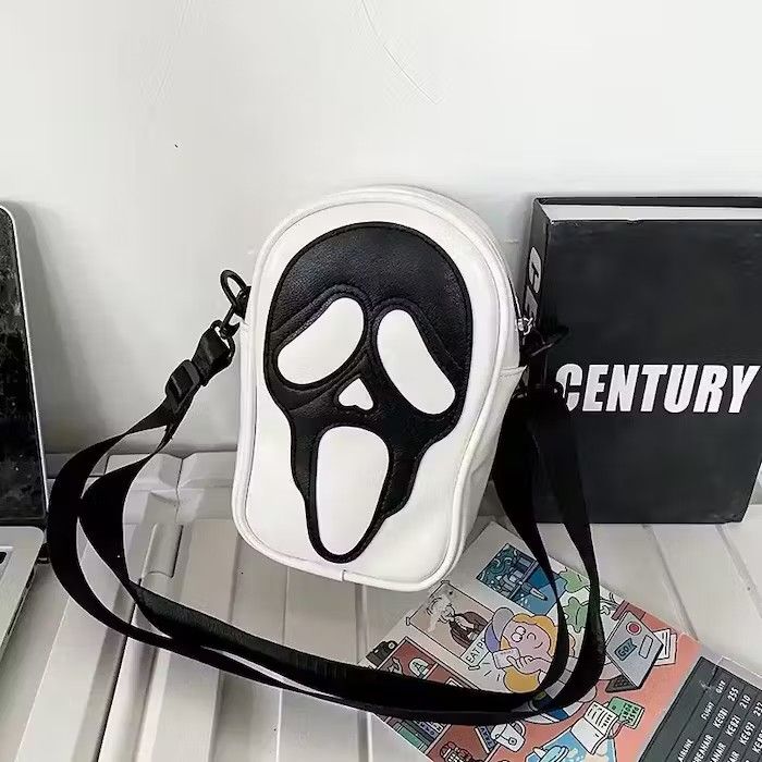 image of Bag Skull Mask Sling Pu Belt in White, Men's