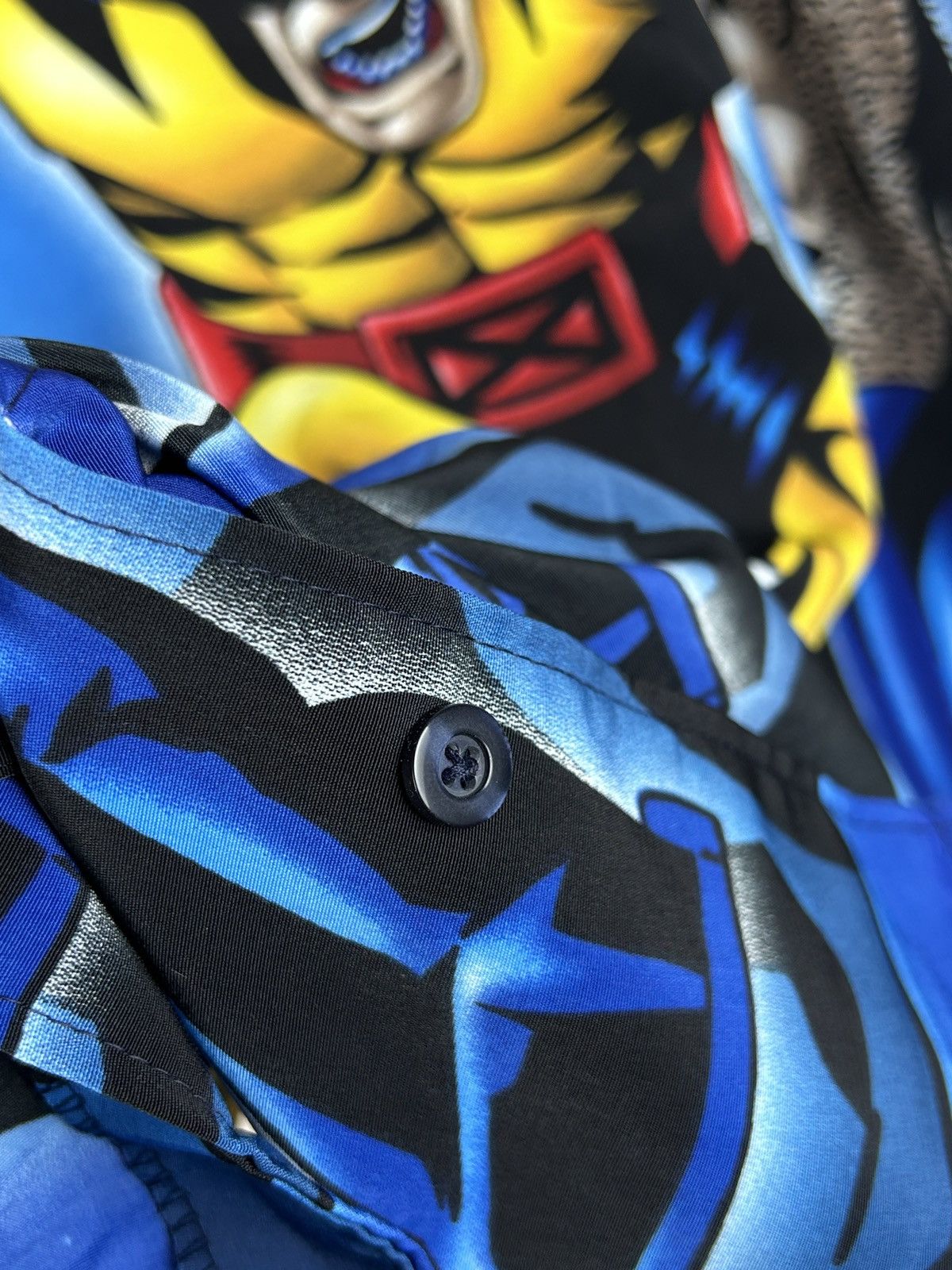 Marvel Comics × Vintage Vintage Marvel 2001 X Men Wolverine AOP Button Up Shirt Size US XXL / EU 58 / 5 - 11 Thumbnail