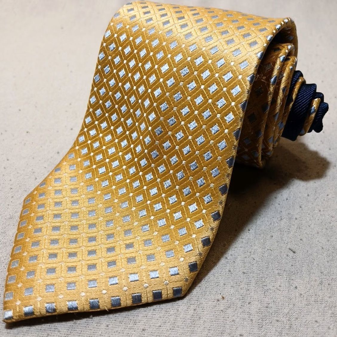 Tommy Hilfiger Tommy Hilfiger Tie Mens One Size Yellow Silk Necktie With Gray Diamond Pattern Size ONE SIZE - 2 Thumbnail