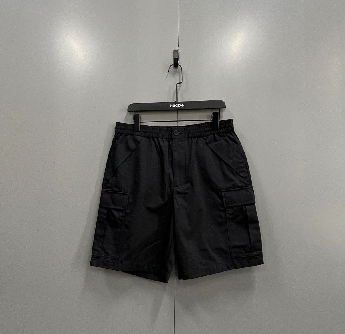Burberry Burberry Black Pocket Shorts J41 Size US 34 / EU 50 - 1 Thumbnail