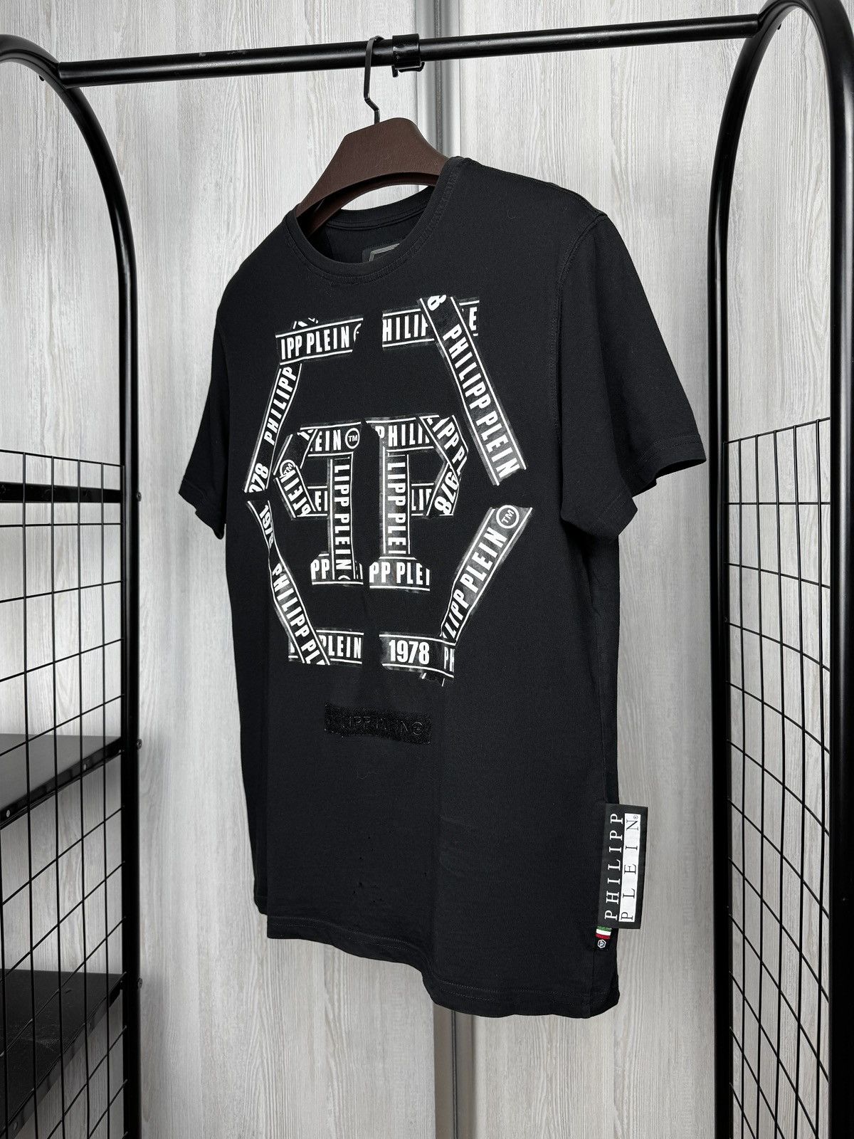 Philipp Plein Philipp Plein Platinum Cut Tape Logo Homme Black Tee Size US L / EU 52-54 / 3 - 7 Thumbnail