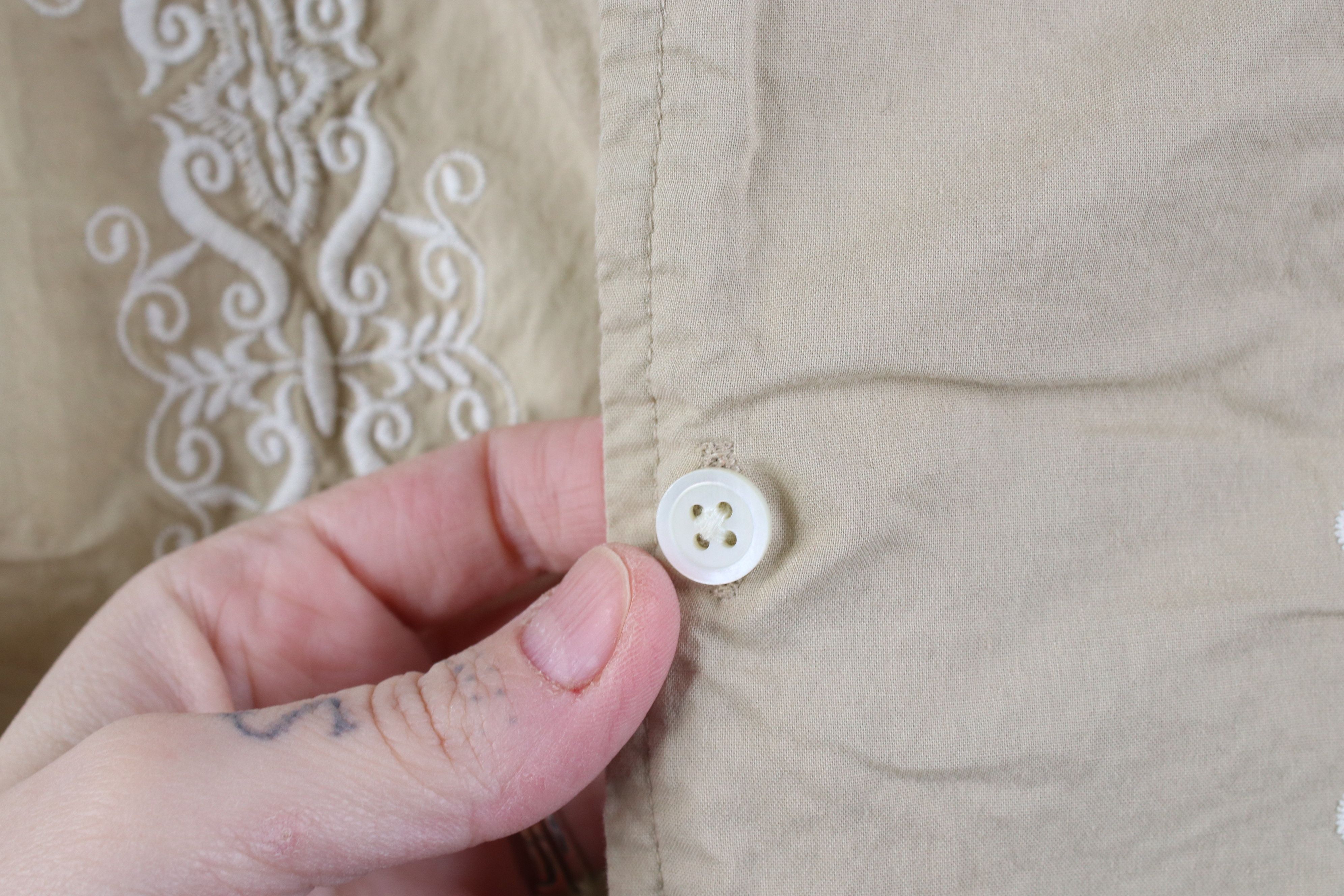 Banana Republic Vintage 90s Y2K Banana Republic Embroidered Button Shirt Size US XL / EU 56 / 4 - 6 Thumbnail
