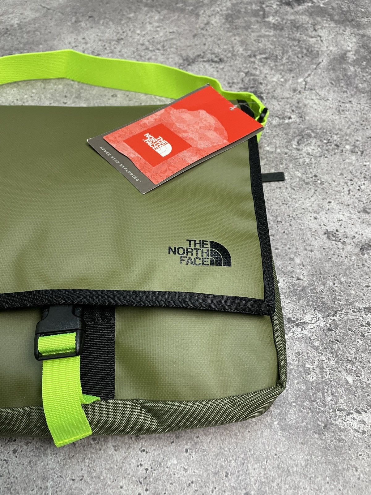 The North Face Vintage The North Face Messenger Bag 00s Sling Bag Drill Size ONE SIZE - 2 Thumbnail