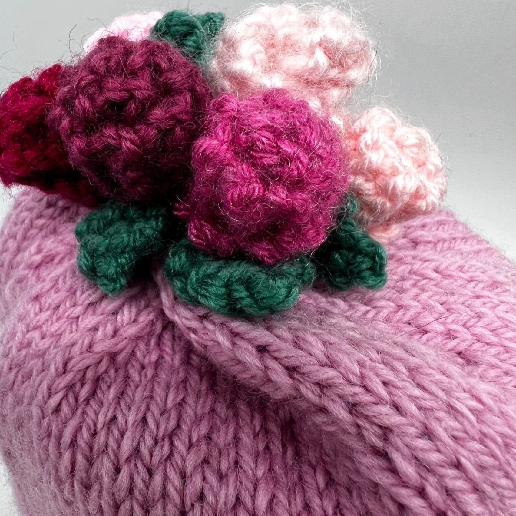 Pinko VINTAGE Gwynne Hand Knit Beanie Stocking Cap Hat One Size Pink Floral Tassel Adult Women M Knit Beanie Womens, Pink Size ONE SIZE - 3 Thumbnail