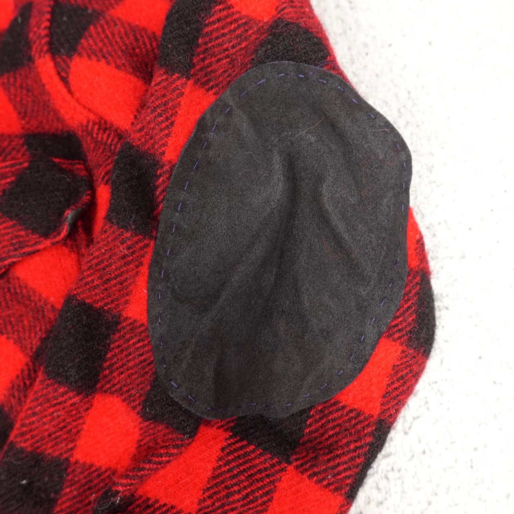 Vintage VINTAGE Woolrich Jacket Mens M Red Black Buffalo Plaid Wool Workwear Elbow Shirt Size US M / EU 48-50 / 2 - 6 Thumbnail