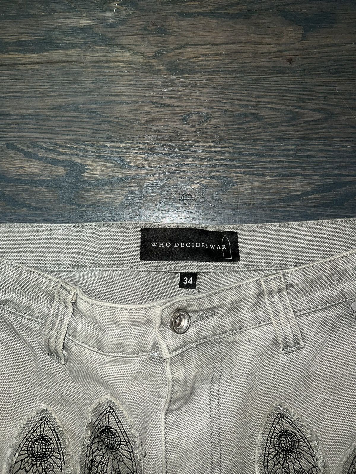 Who Decides War PATCH ARCHED CARPENTER SHORT Size US 34 / EU 50 - 4 Thumbnail