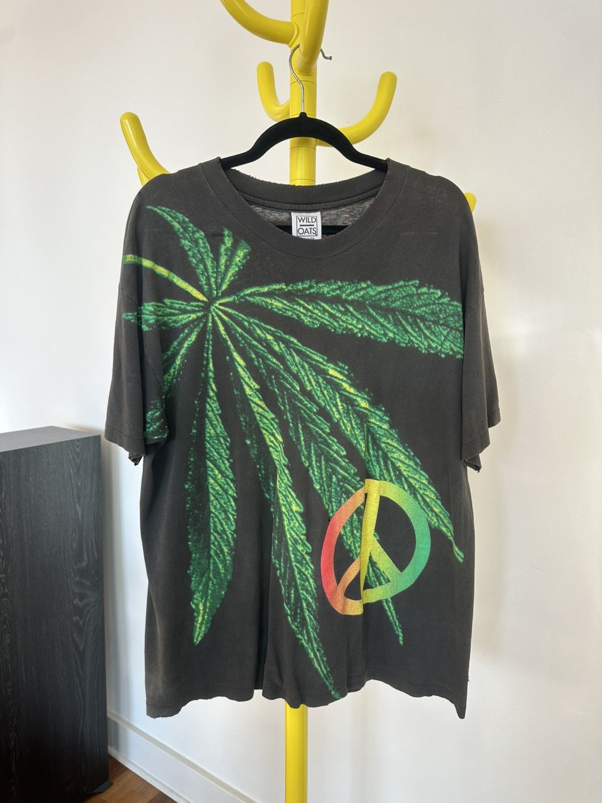 Bob Marley × Vintage *RARE* Vintage 1993 Distressed Faded Weed Leaf Peace Sign Size US L / EU 52-54 / 3 - 3 Thumbnail