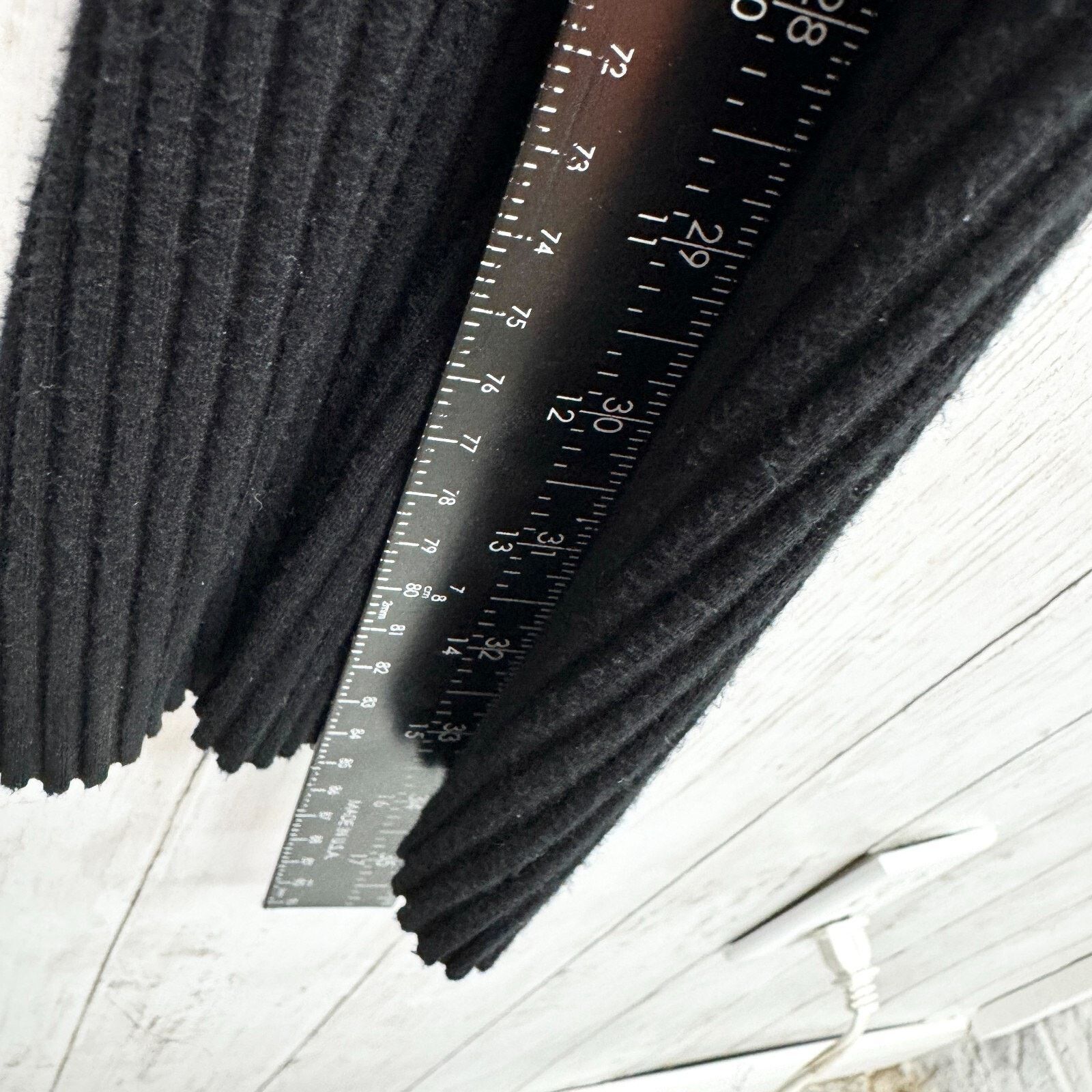 Other Cale Pants Size Small Black Flare Leggings Rib Knit Stretchy Size 27" / US 4 / IT 40 - 5 Thumbnail
