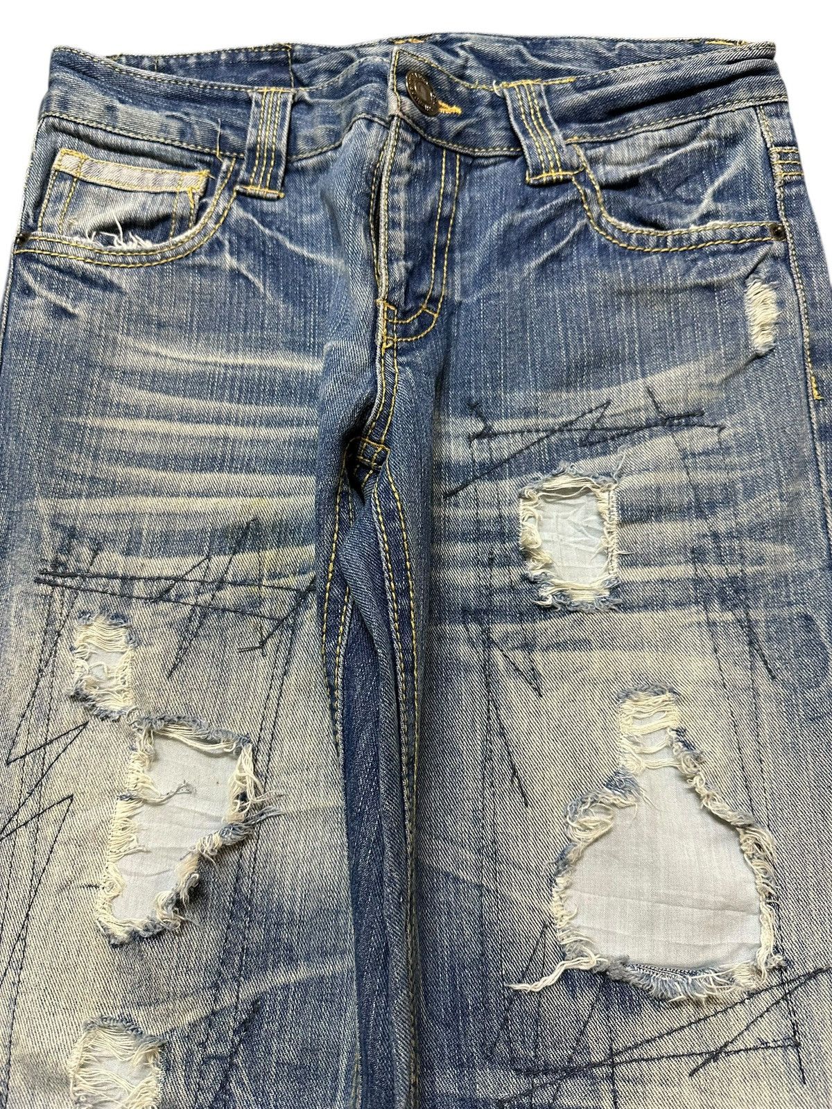 Japanese Brand Vintage Japanese Brand Faded Wash Distressed Style Jeans Size US 30 / EU 46 - 3 Thumbnail