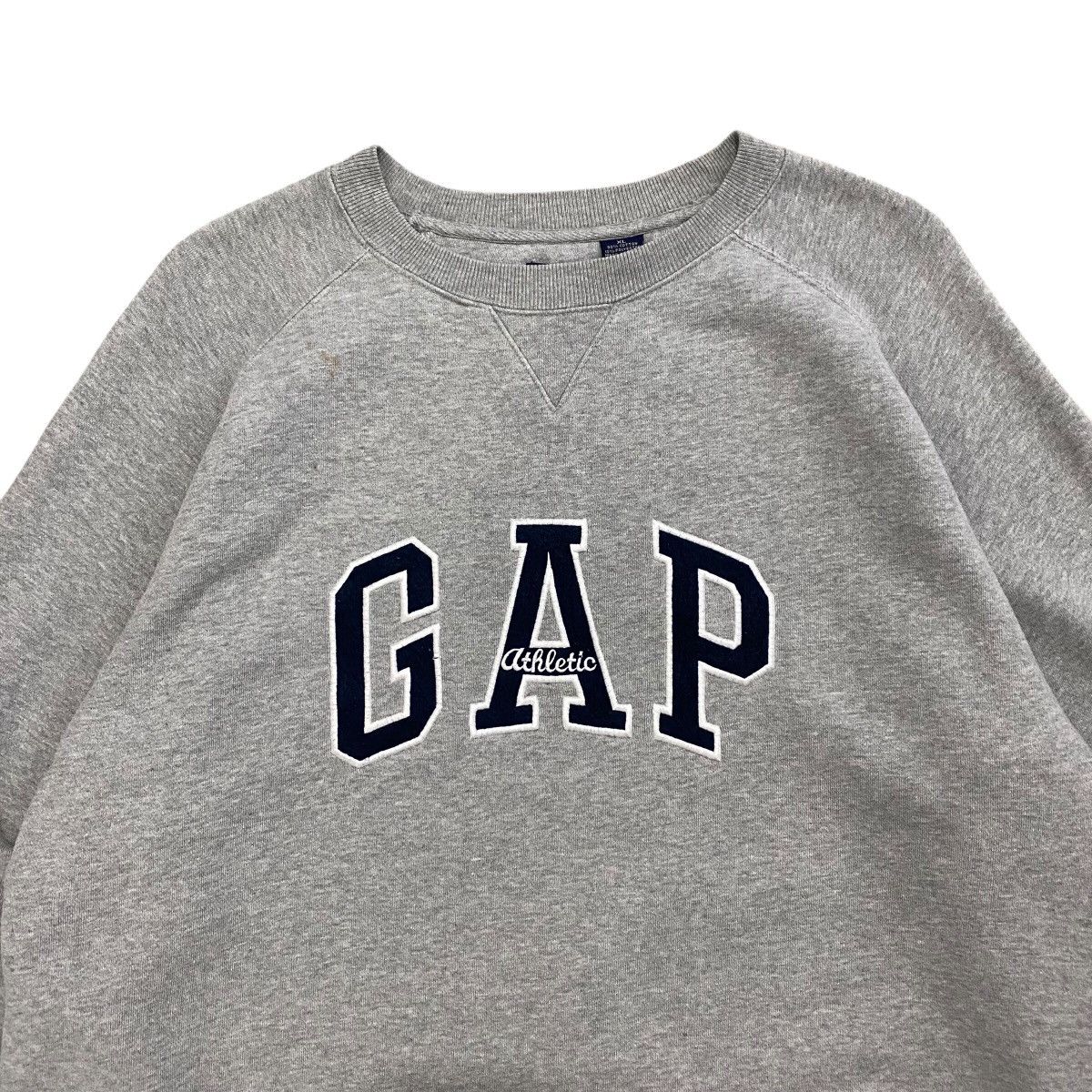 Gap GAP Athletic Embroidered Crewneck Sweatshirt Size US XL / EU 56 / 4 - 2 Thumbnail