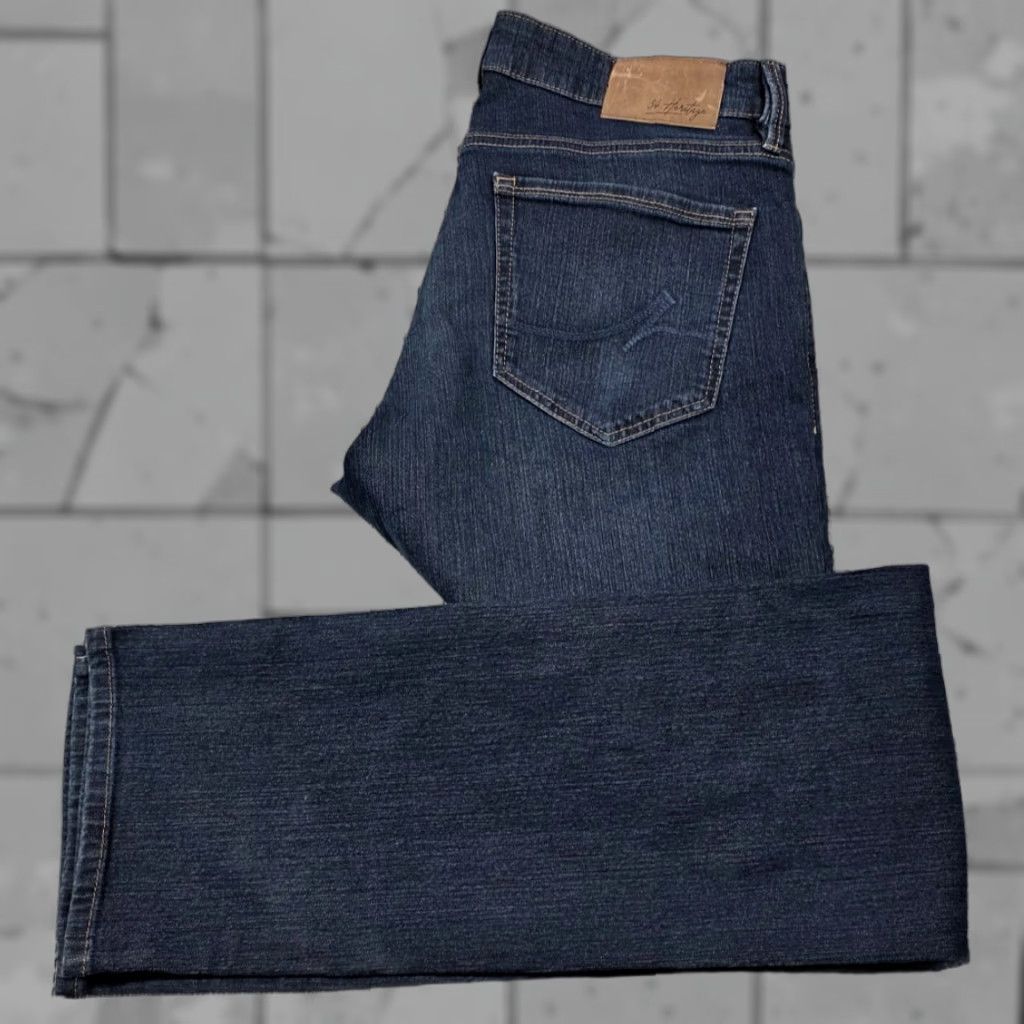 Vintage 34 Heritage Jeans Mens 34x36 Denim Blue Charisma Comfort-Rise Stretch Dark Wash Jeans City Logo Preppy 90s Mens Size US 34 / EU 50 - 1 Thumbnail