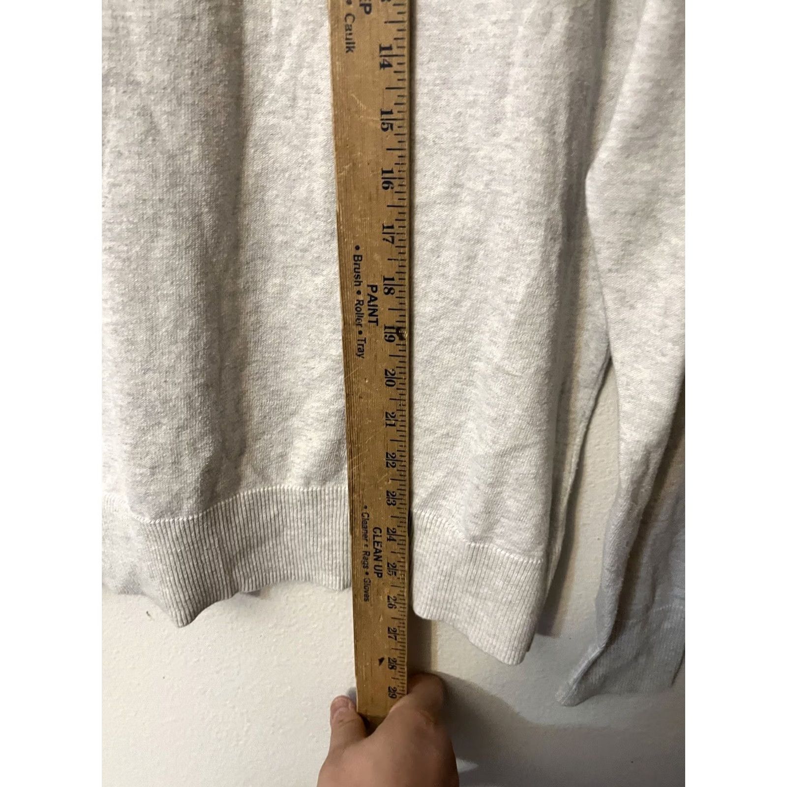 Old Navy Old Navy Sweater Mens Size Medium Gray Oatmeal Long Sleeve V Neck Lightweight Pullover Size US M / EU 48-50 / 2 - 4 Thumbnail