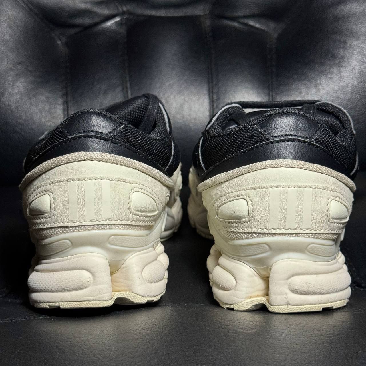 Adidas × Raf Simons 6,5us Adidas Raf Simons Ozweego Cream White Size US 6.5 / EU 39-40 - 2 Thumbnail