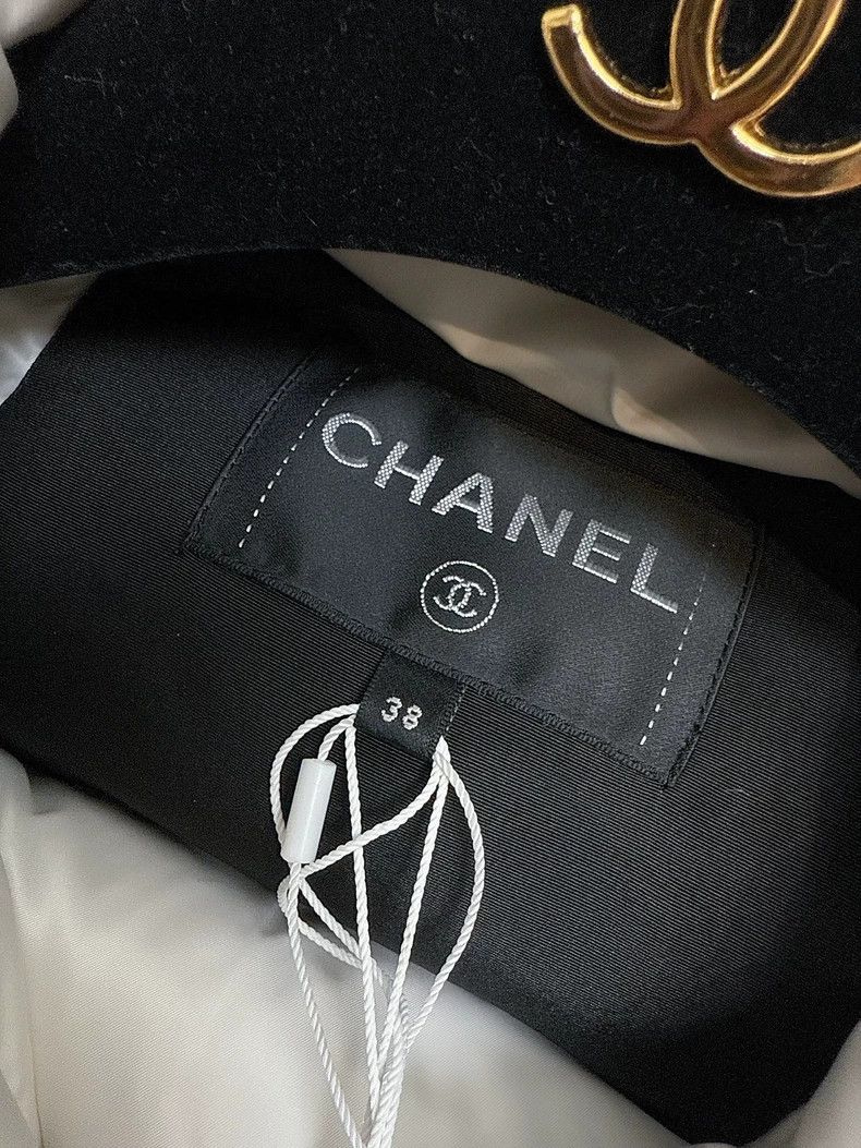 Chanel Chanel 21N Ski Series Hollow Logo Long Down coat Size XS / US 0-2 / IT 36-38 - 8 Thumbnail