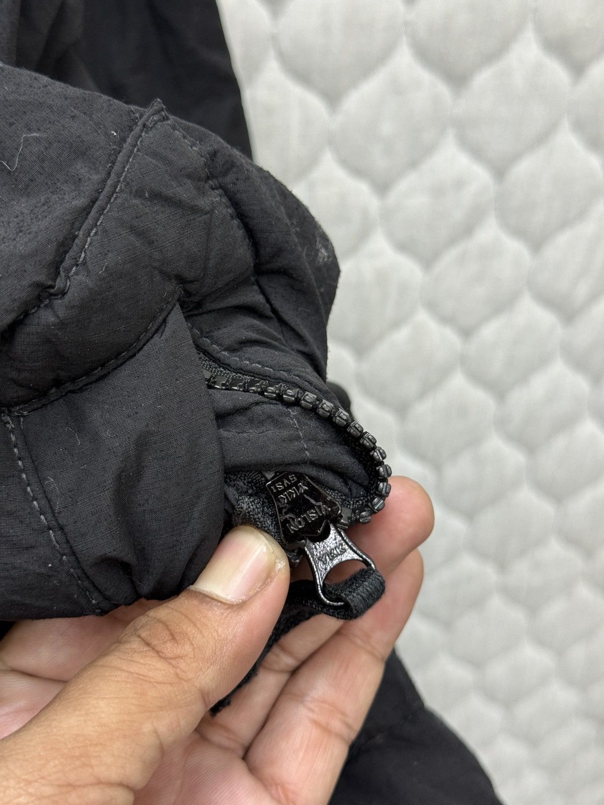 Stone Island 🔥🔥🔥ARCHIVE STONE ISLAND NASLAN LIGHT WITH PRIMALOFT Size US L / EU 52-54 / 3 - 16 Thumbnail