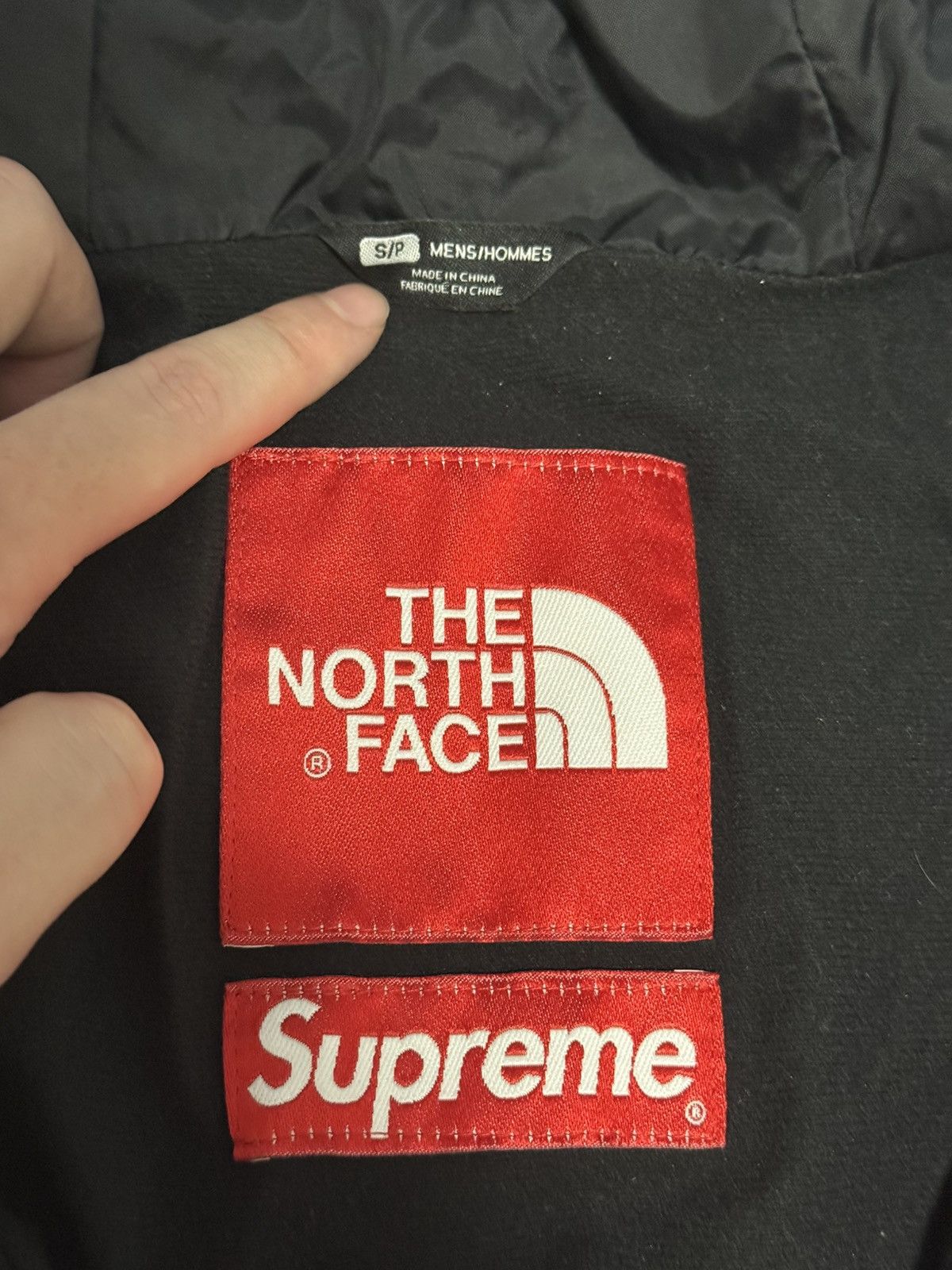 Supreme × The North Face Supreme tnf north face red bandana paisley mountain Jacket Size US S / EU 44-46 / 1 - 4 Thumbnail